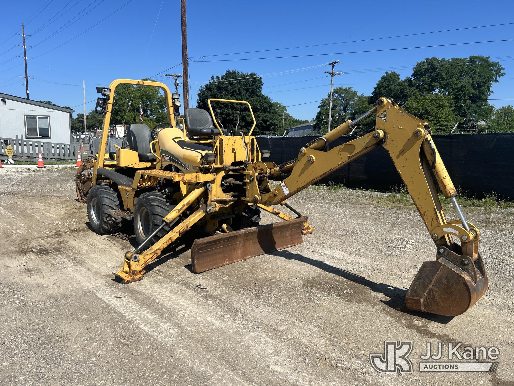 Photo of a 2012 Vermeer RTX550