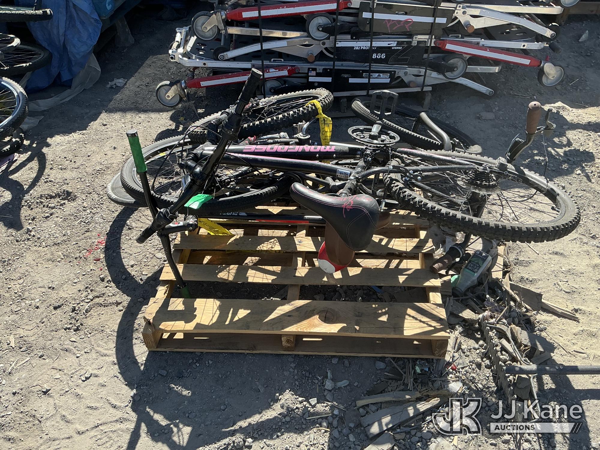 Pallet of Bicycles (Used) NOTE: This unit is being sold AS IS/WHERE IS via Timed Auction and is located in Jurupa Valley