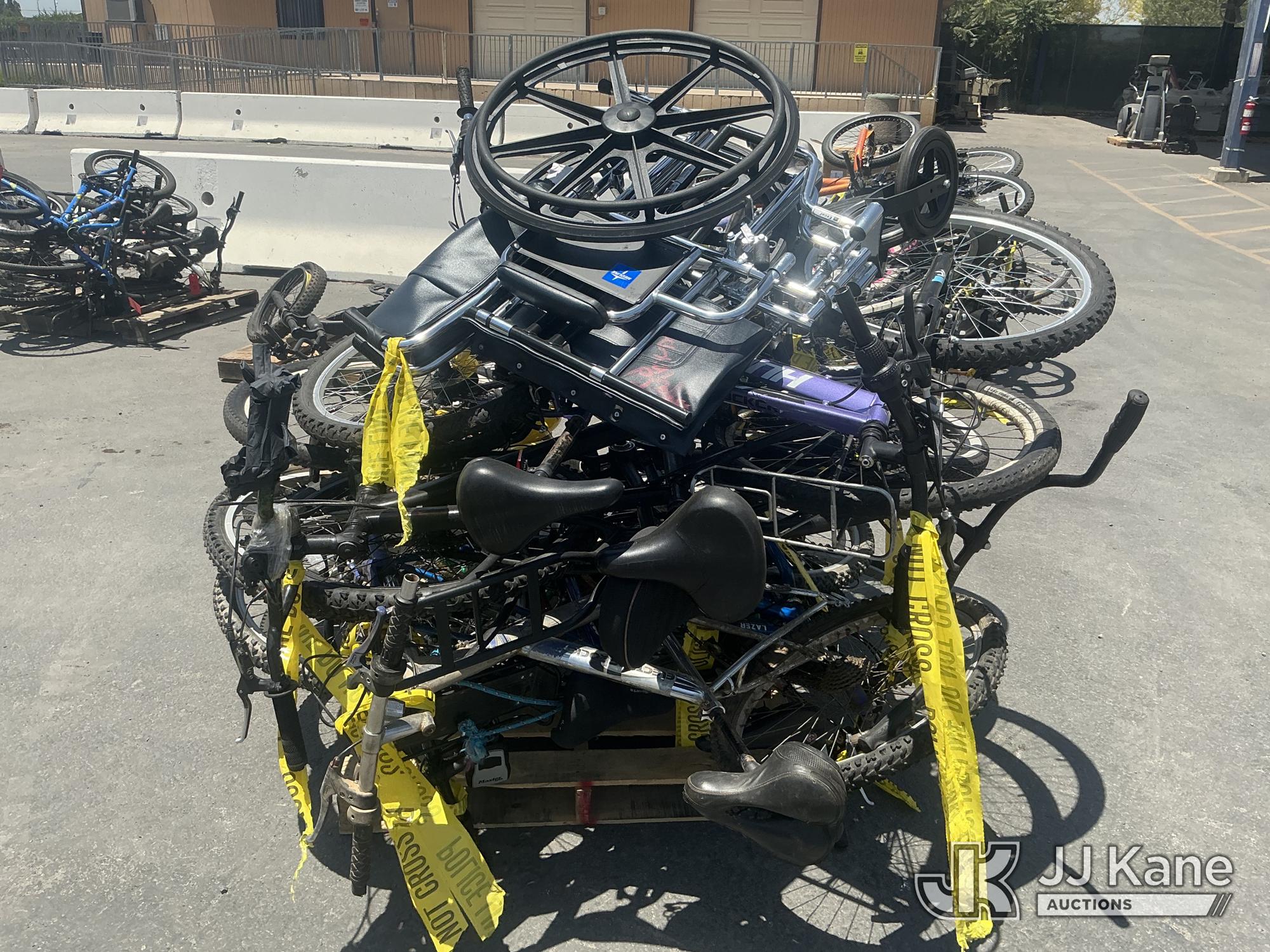 Pallet of Bicycles (Used) NOTE: This unit is being sold AS IS/WHERE IS via Timed Auction and is located in Jurupa Valley