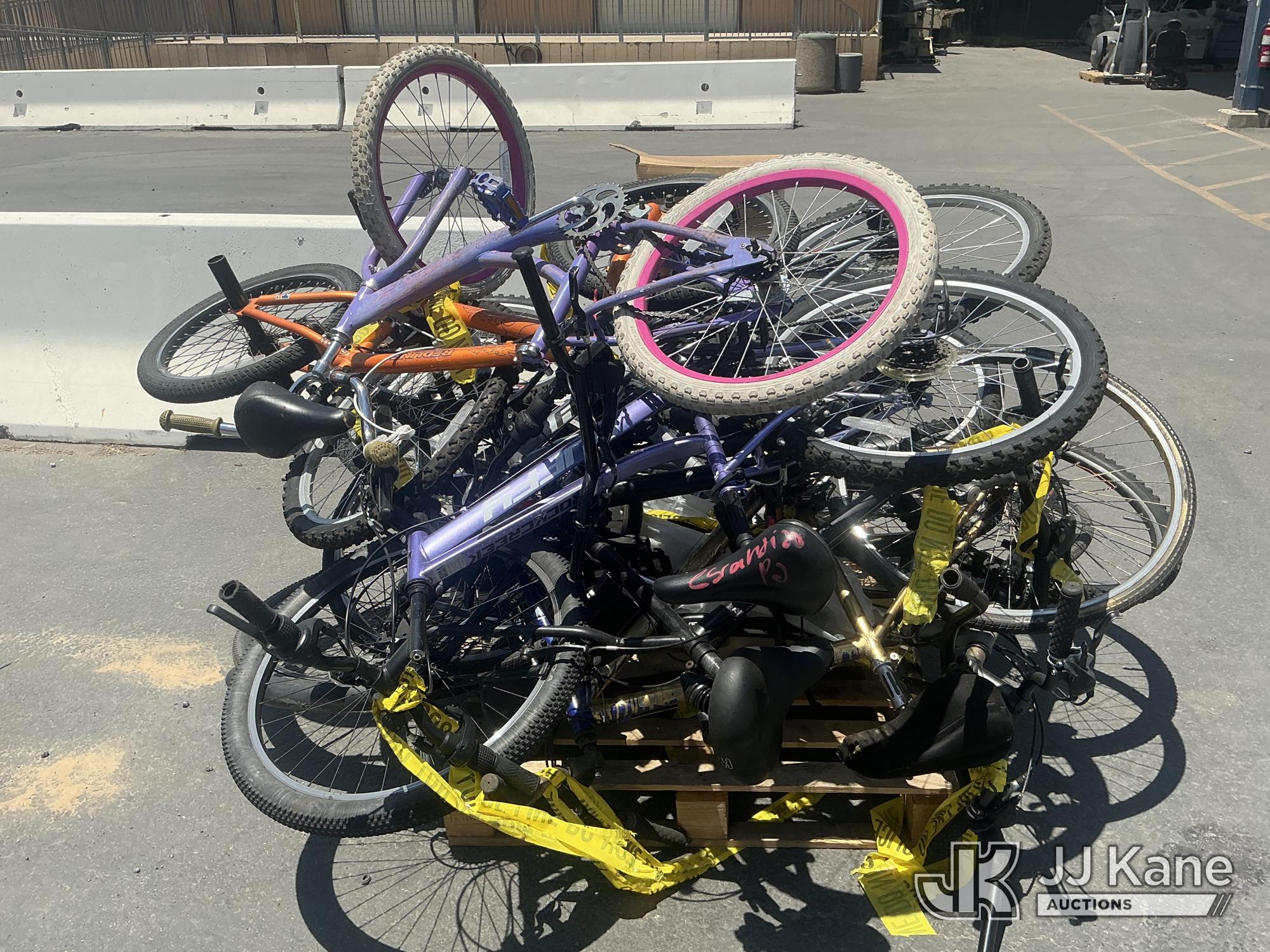 Pallet of Bicycles (Used) NOTE: This unit is being sold AS IS/WHERE IS via Timed Auction and is located in Jurupa Valley