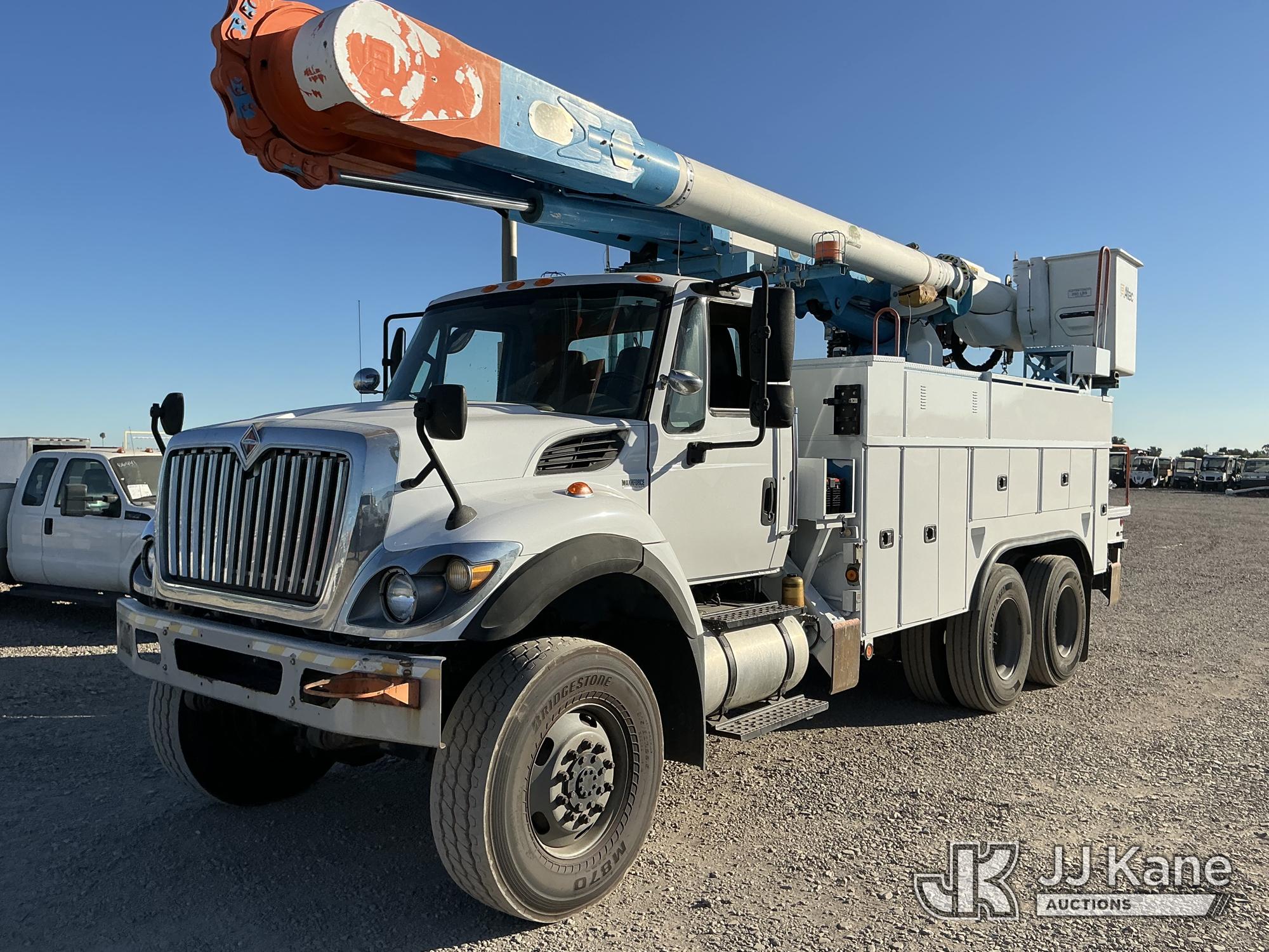 Photo of a 2012 International 7400