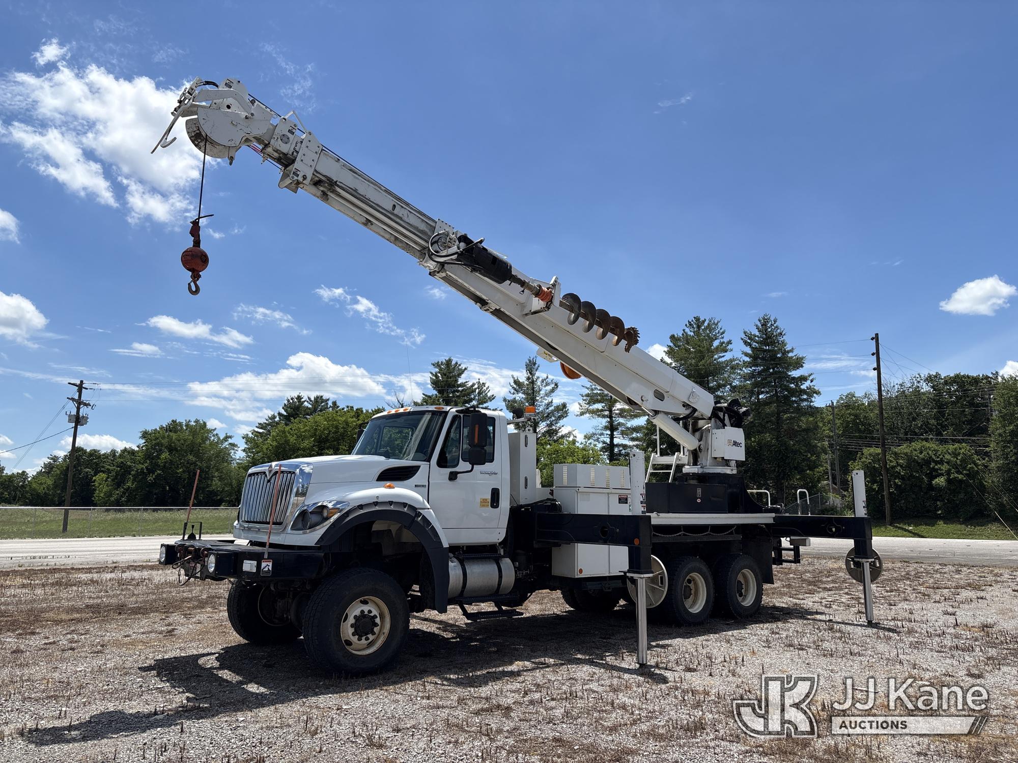 Photo of a 2010 International 7600 6x6