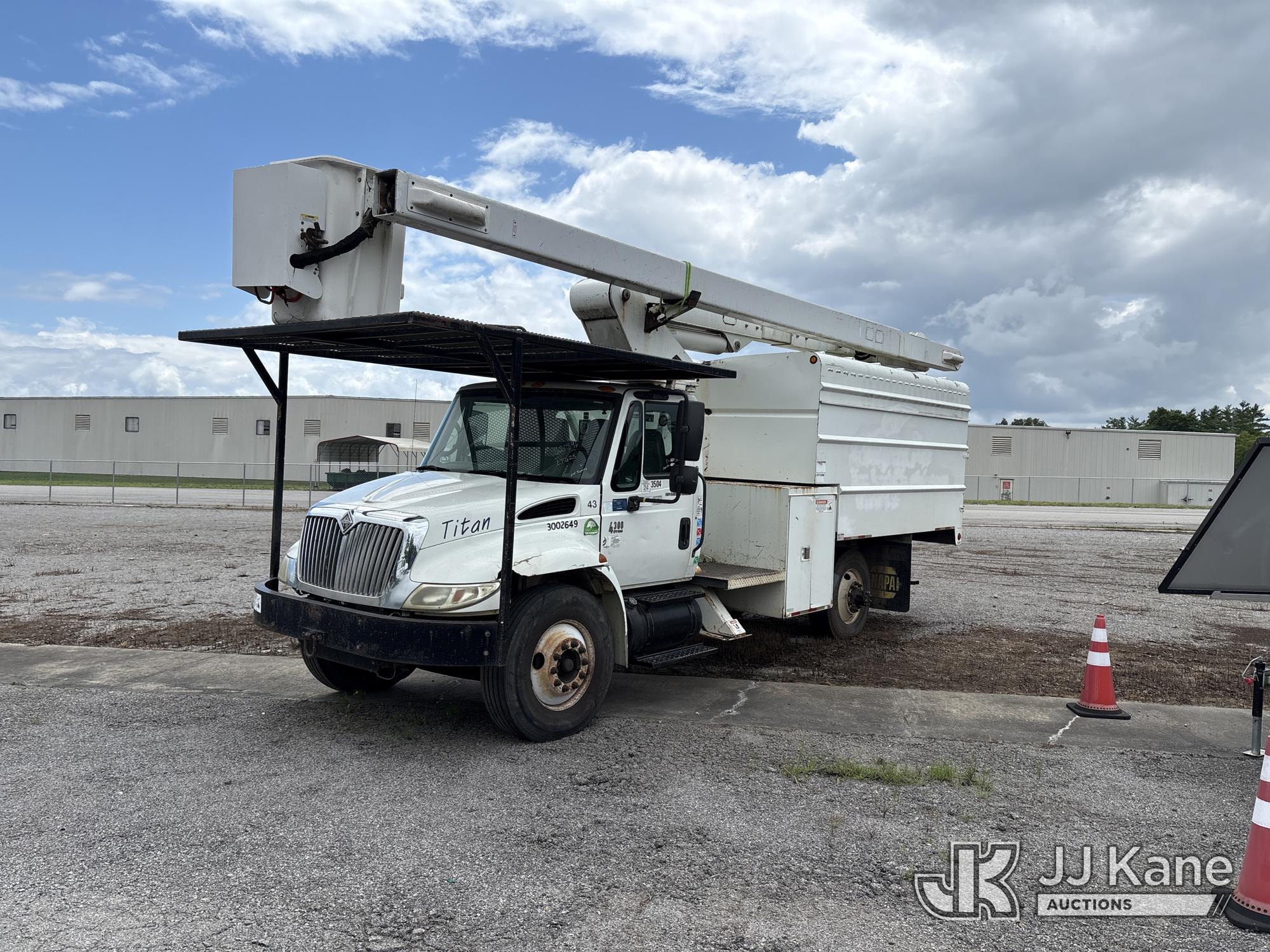 Photo of a 2005 International 4300