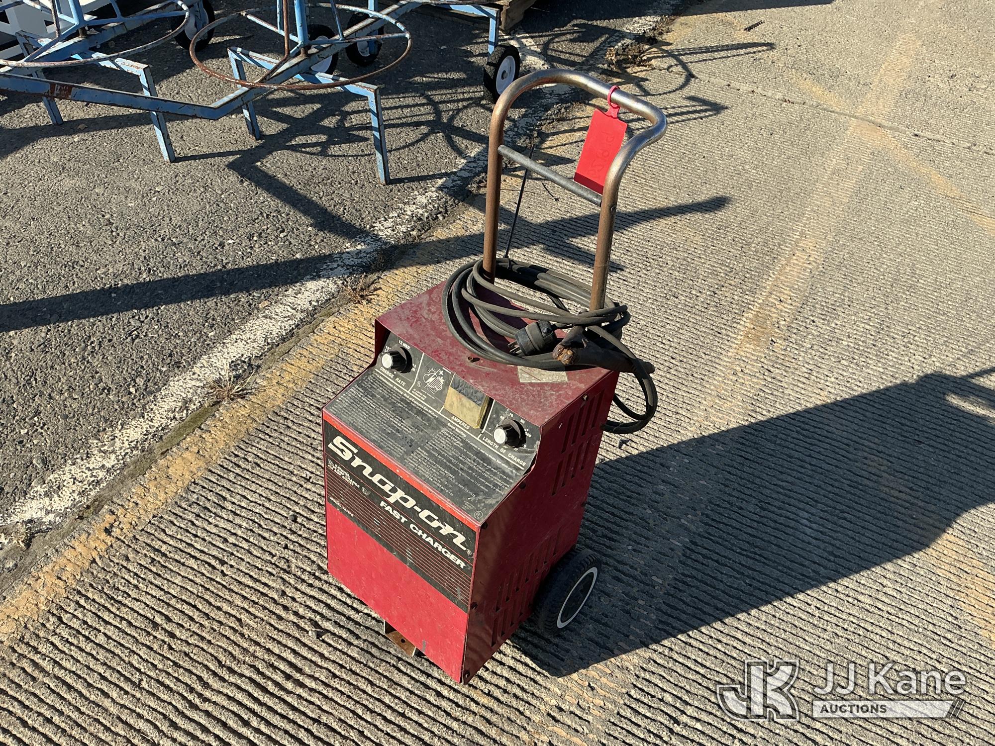 Snap-on Battery Charger (Used
