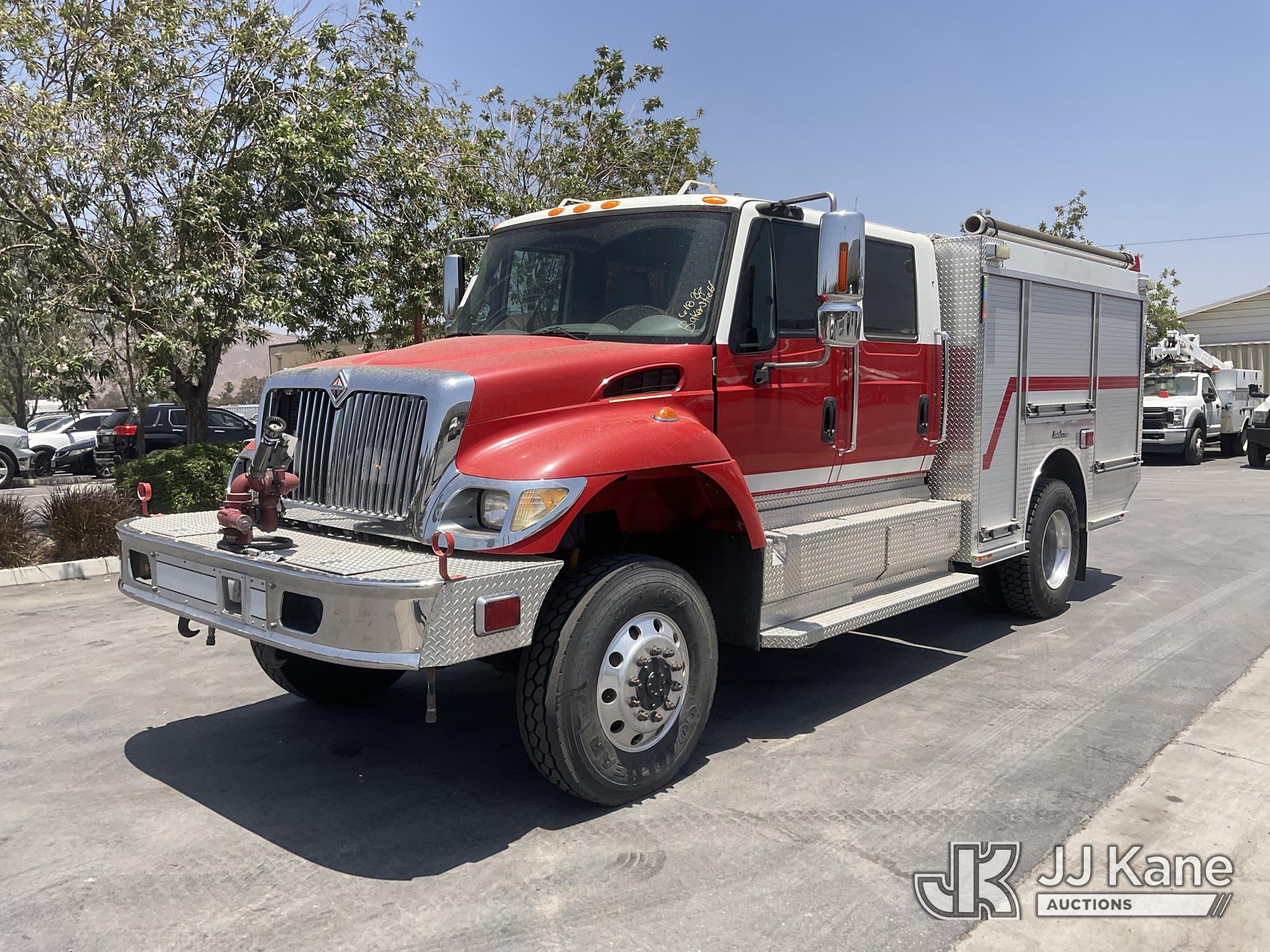 Photo of a 2005 International 7400