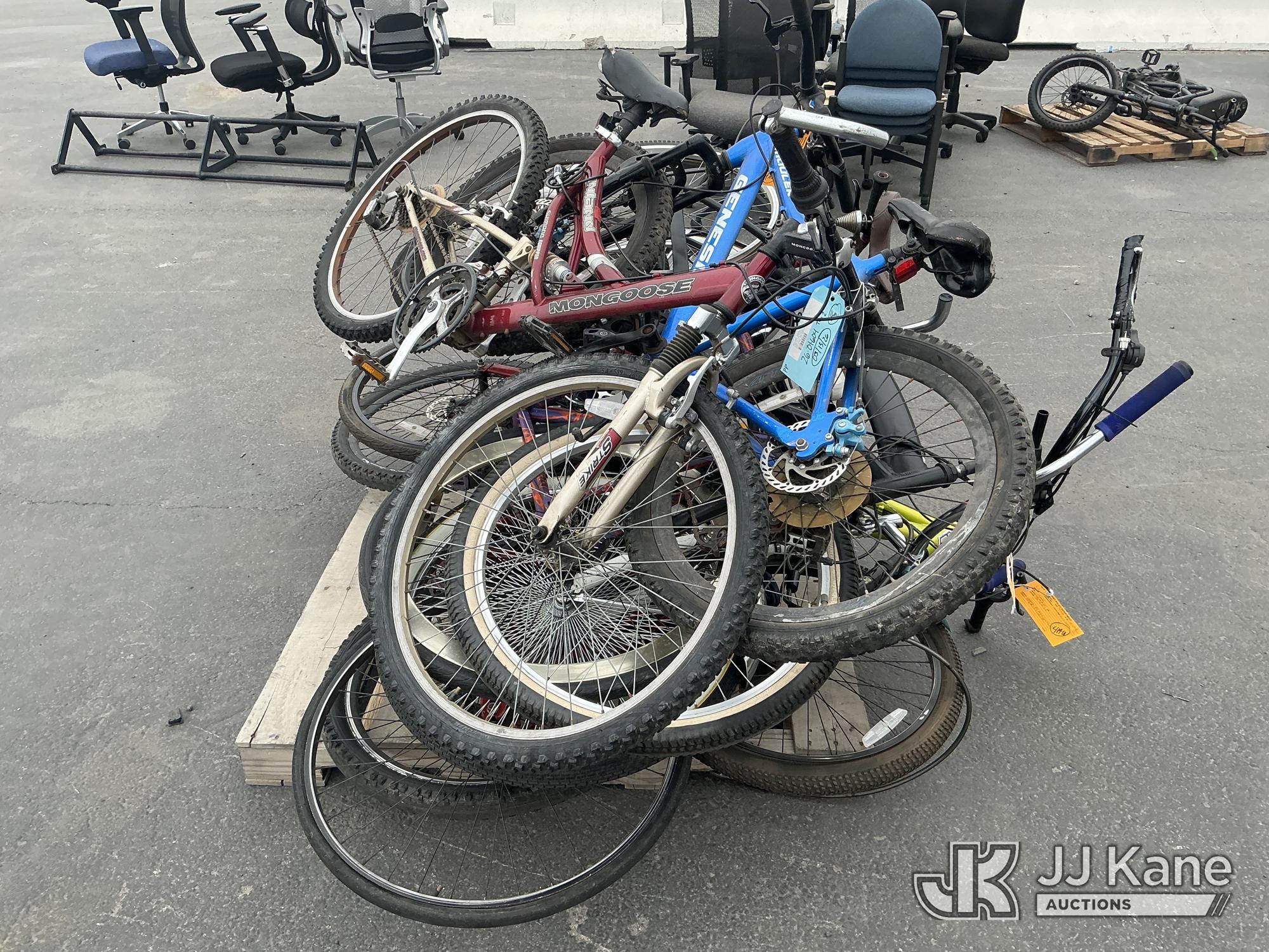 Pallet of Bicycles (Used) NOTE: This unit is being sold AS IS/WHERE IS via Timed Auction and is located in Jurupa Valley