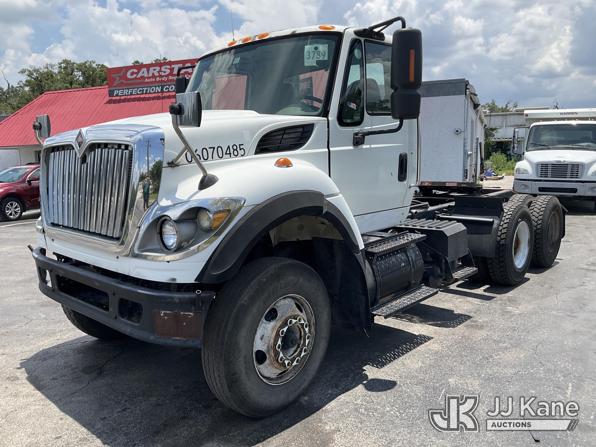 Photo of a 2008 International 7600