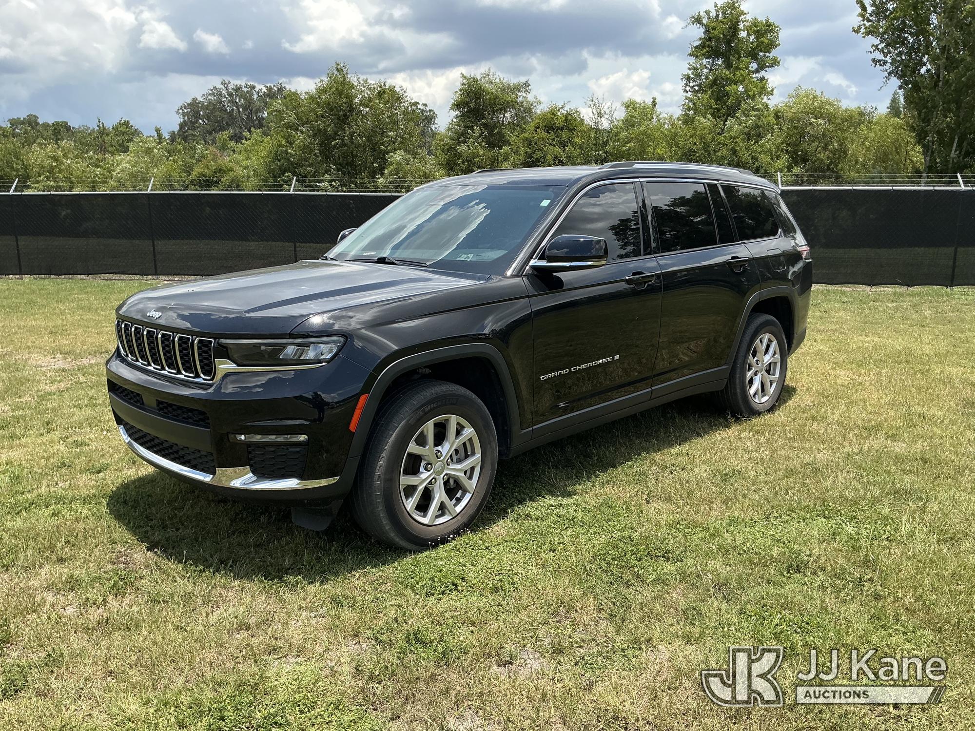 2022 Jeep Grand Cherokee 4-Door Sport Utility Vehicle (1622025)