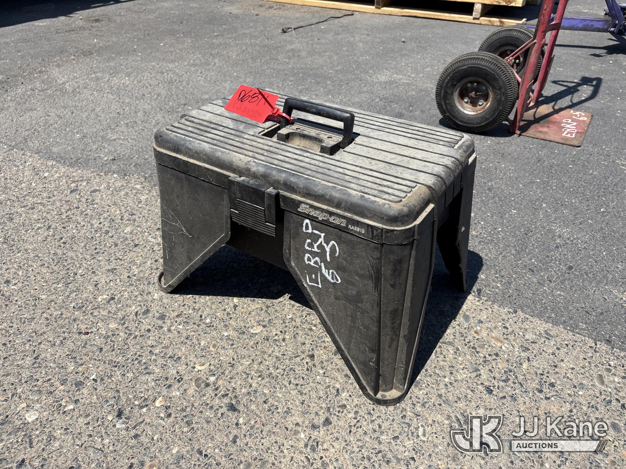 Snap On Step Stool/Tool Storage (Used) NOTE: This unit is being sold AS IS/WHERE IS via Timed Auction and is located in Dixon
