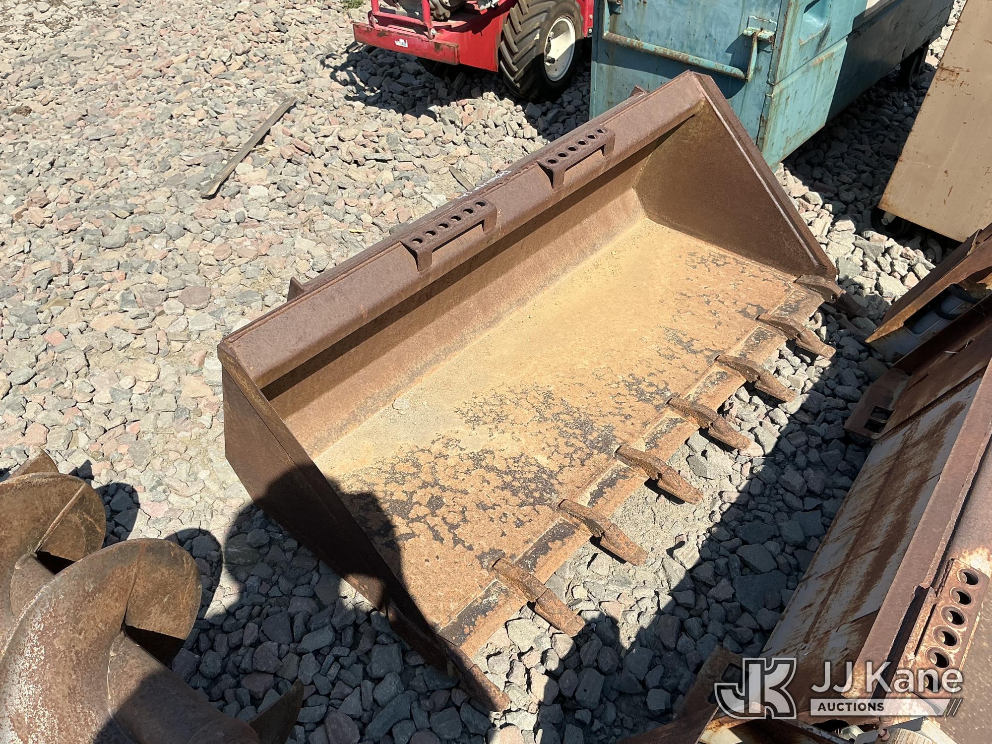 Skid-Steer Loader Bucket (Conditions Unknown)(Used) NOTE: This unit is being sold AS IS/WHERE IS via Timed Auction and is located in Dixon