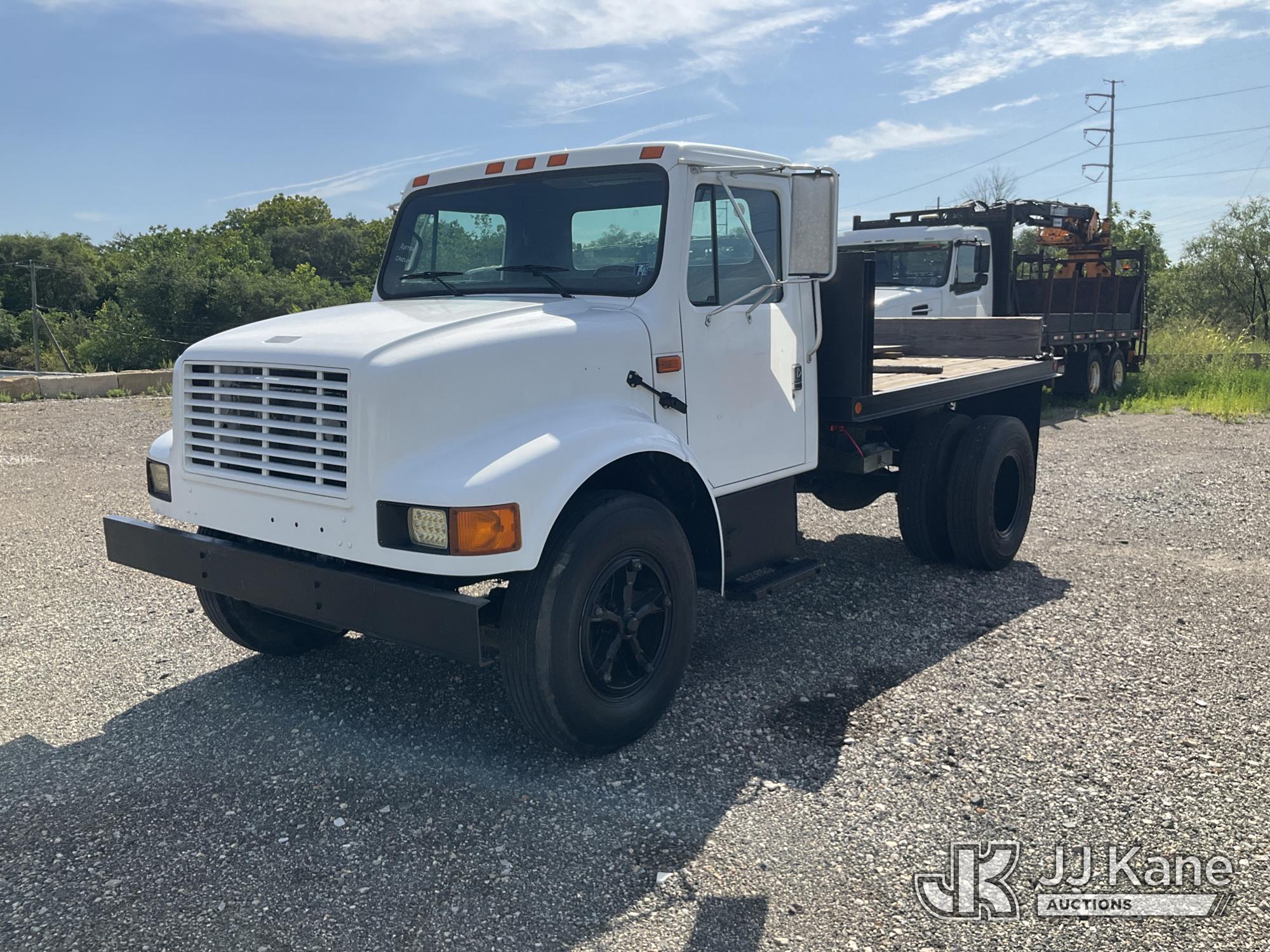 1994 International 4600 Flatbed Truck
