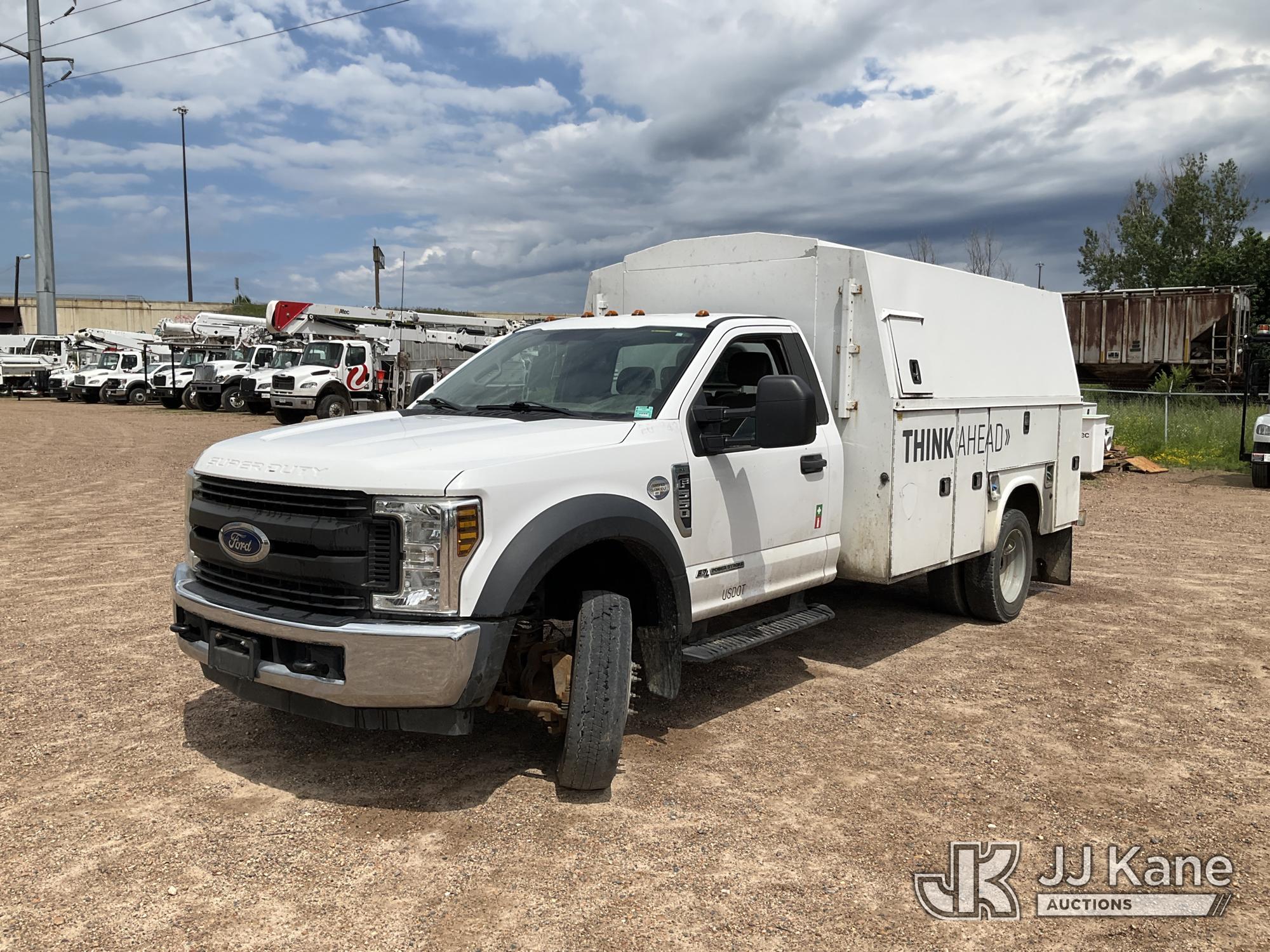Photo of a 2018 Ford F-550