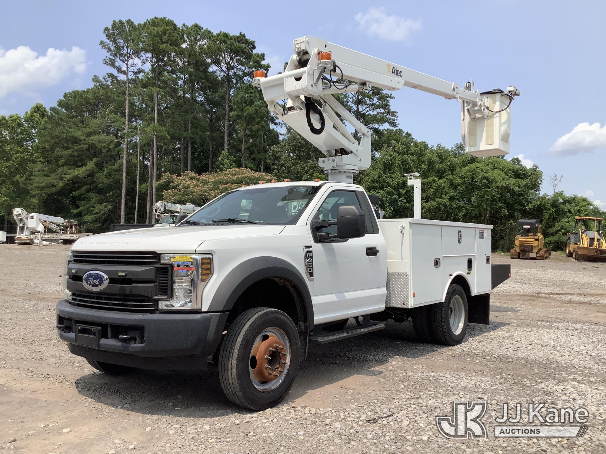 Photo of a 2018 Ford F-450 SD
