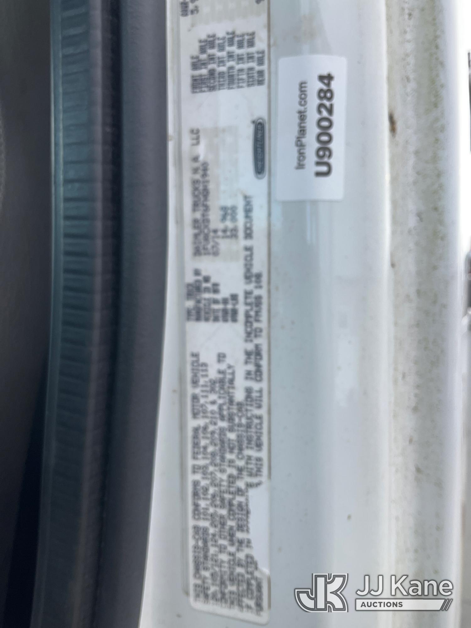 2015 Freightliner M2 106
