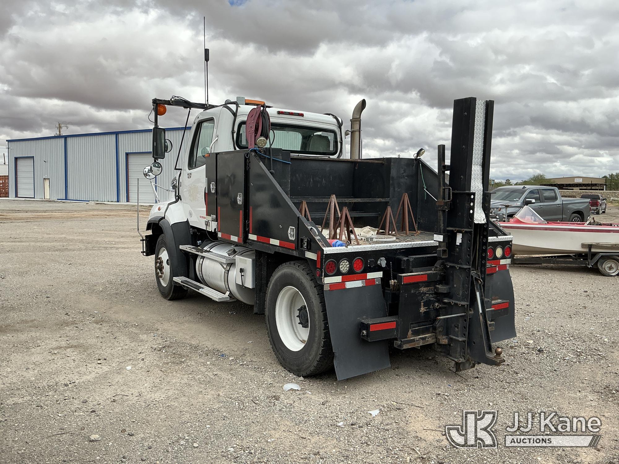 2017 Freightliner SD