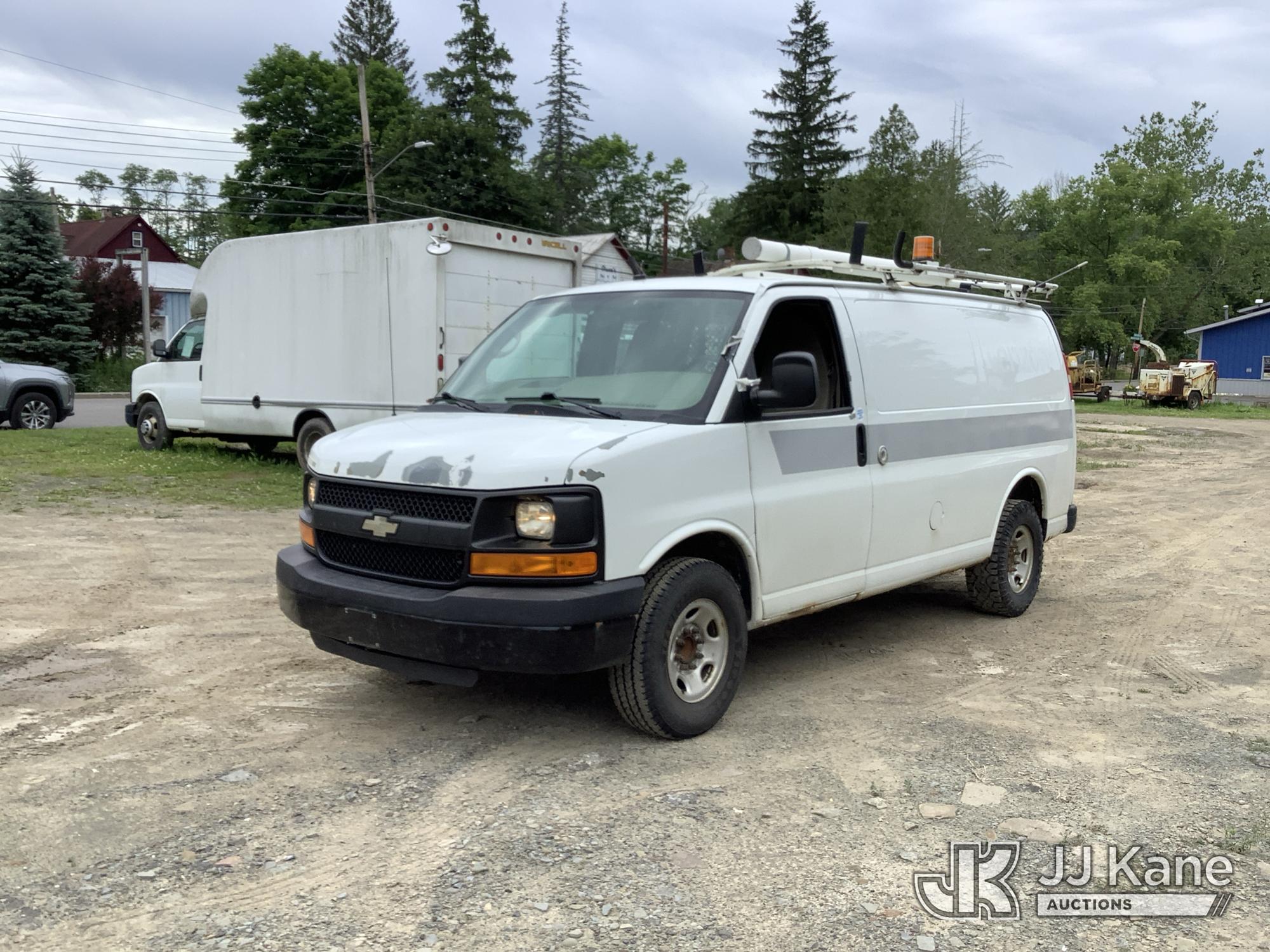 2012 Chevrolet Express G2500 Cargo Van