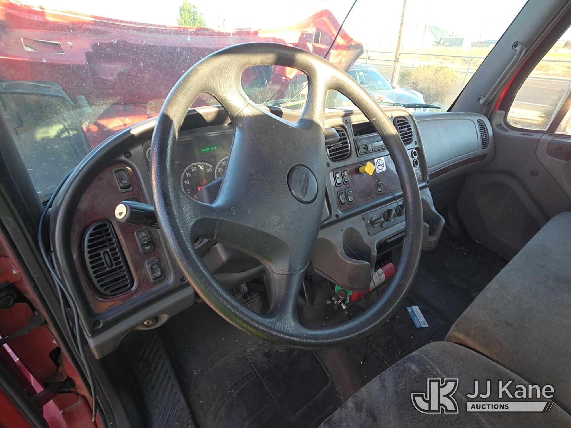 2017 Freightliner M2 106
