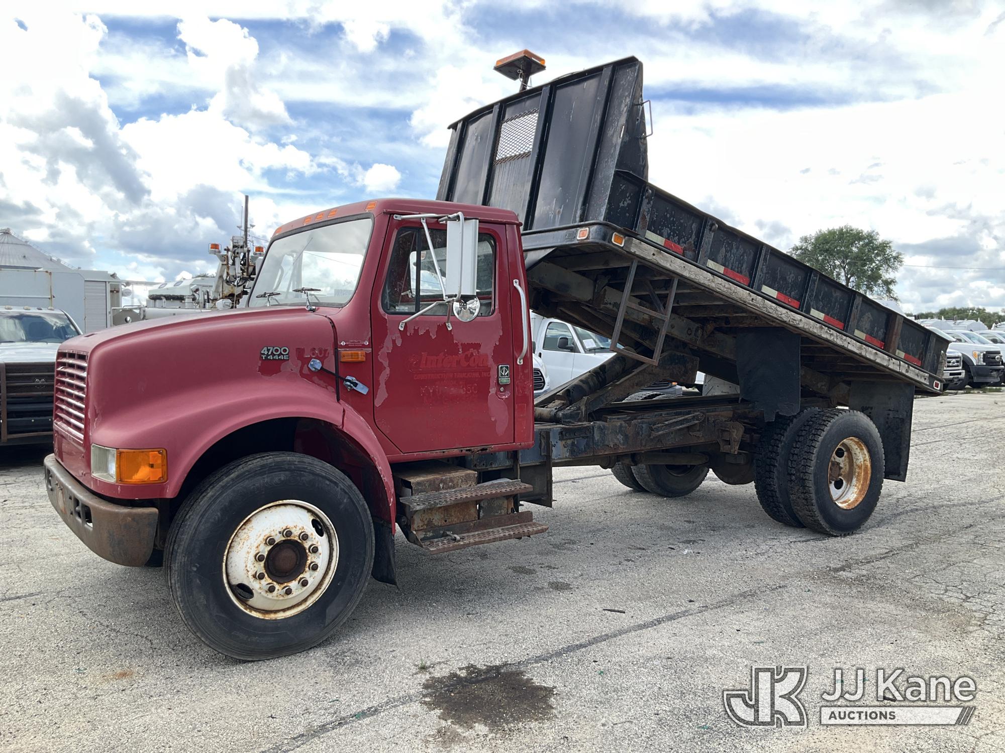 Photo of a 1999 International 4700