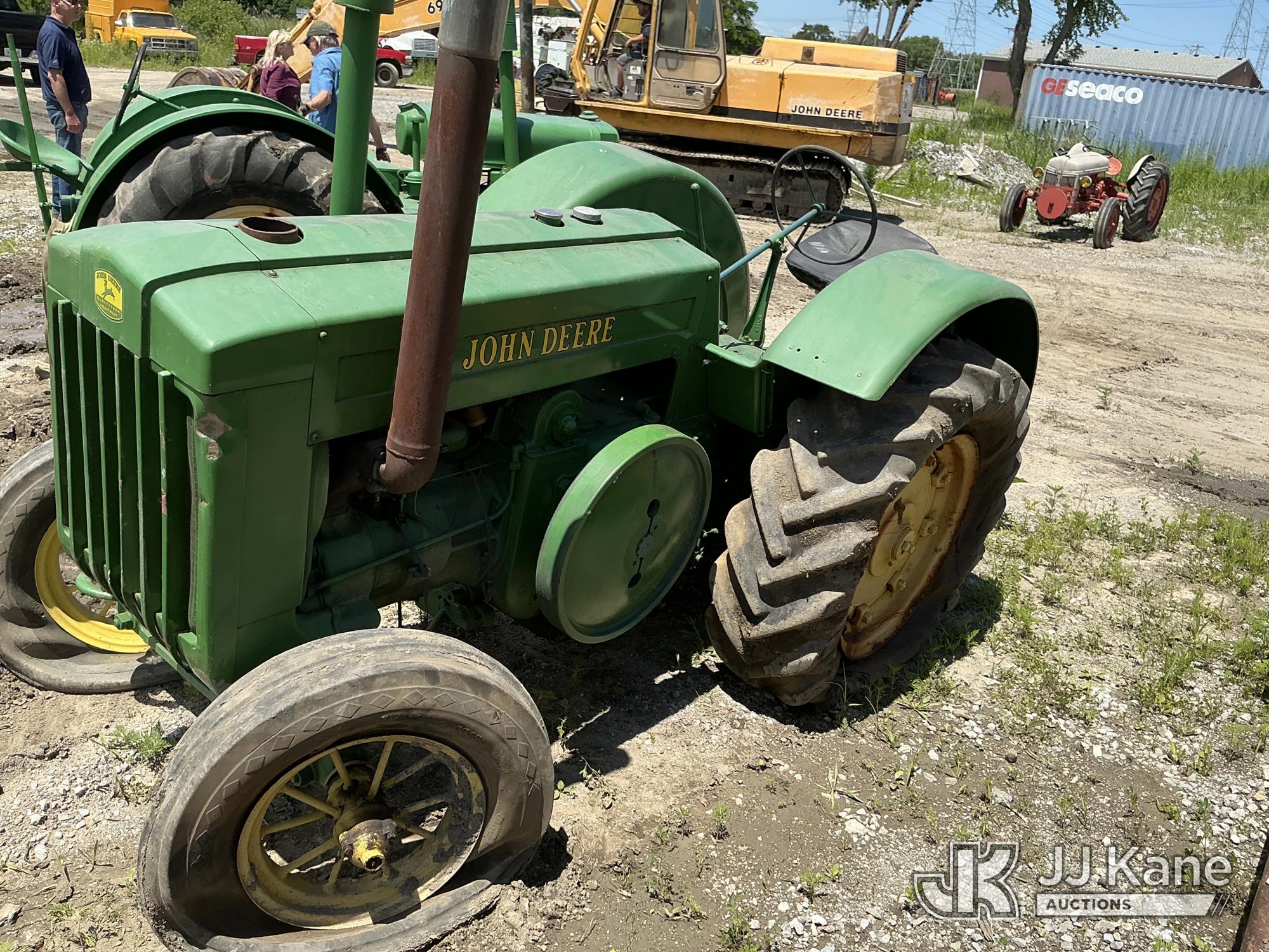 Photo of a 1941 John Deere Model D