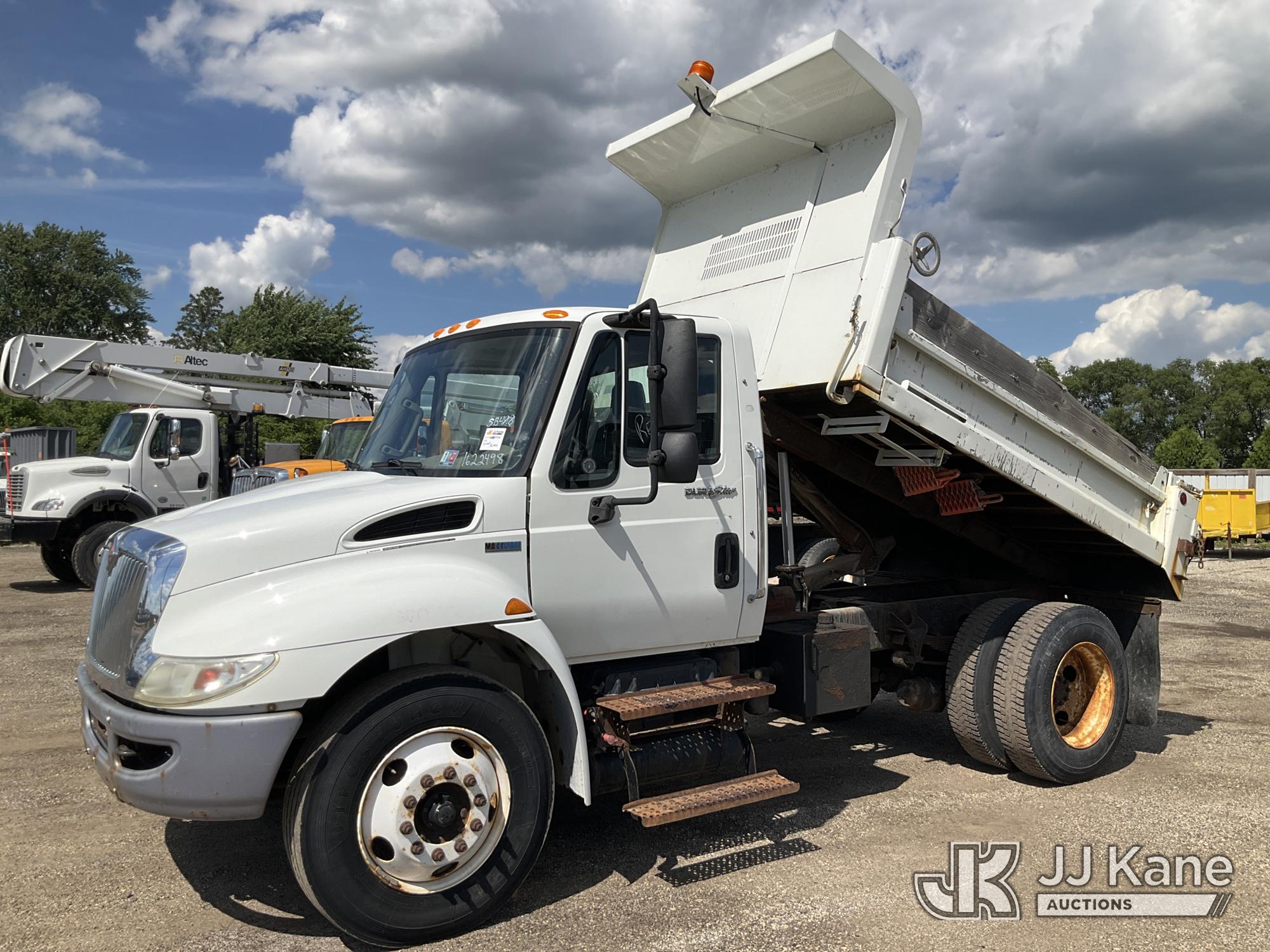 Photo of a 2014 International DuraStar 4300