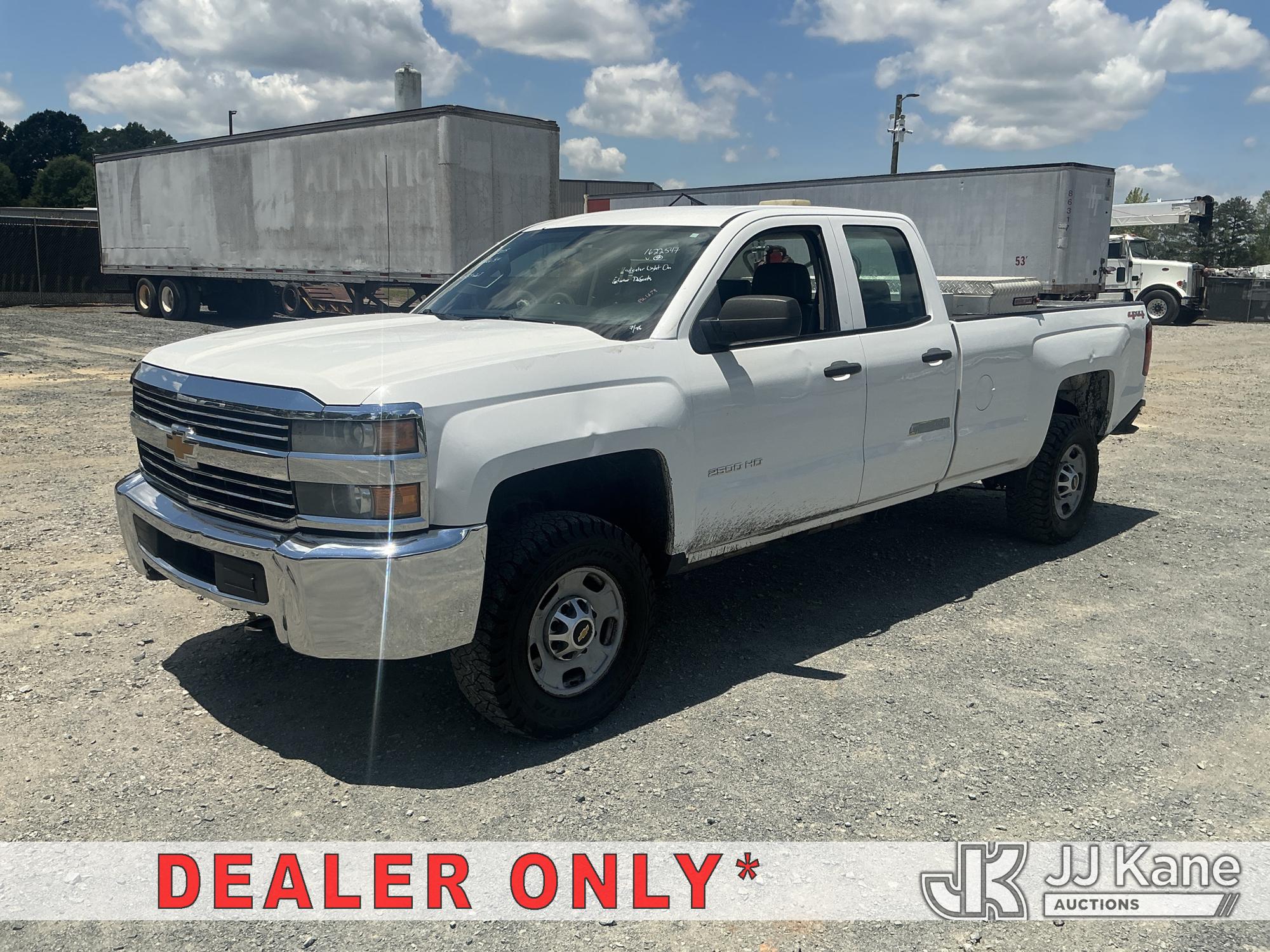 Photo of a 2015 Chevrolet Silverado 2500HD 4x4