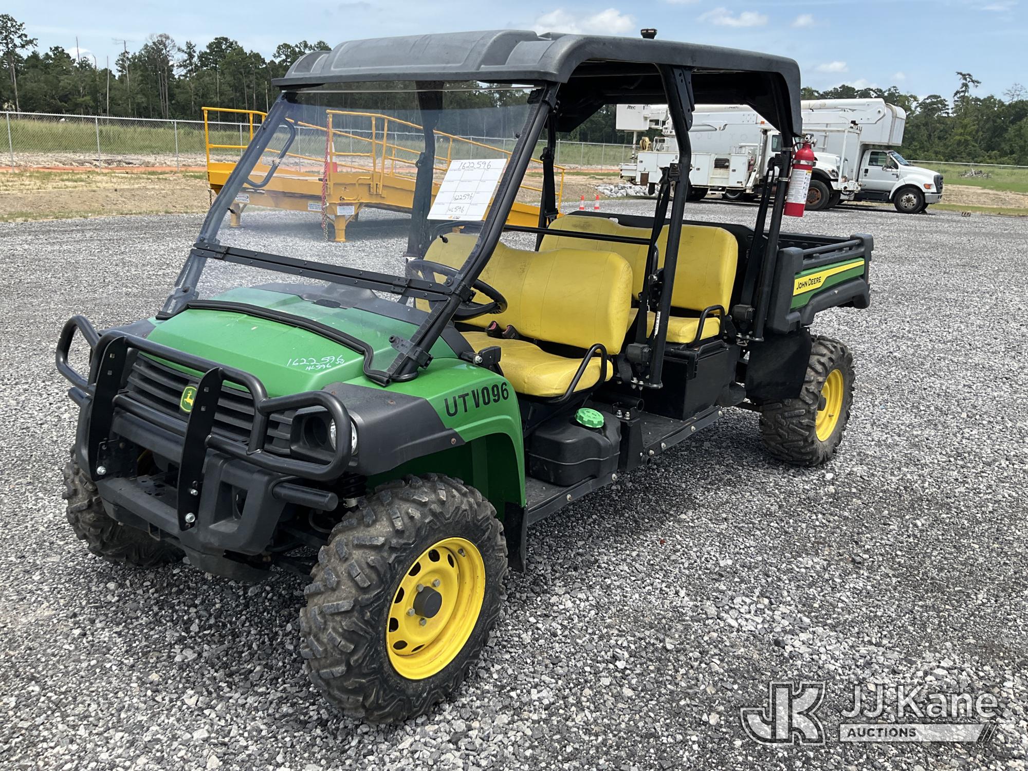 Photo of a 2022 John Deere XUV855MS4
