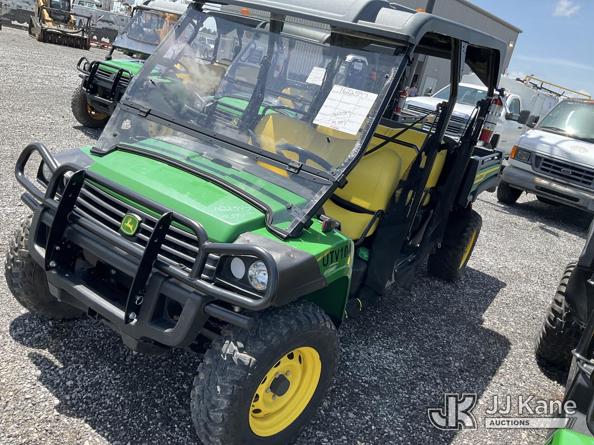 Photo of a 2022 John Deere XUV855MS4