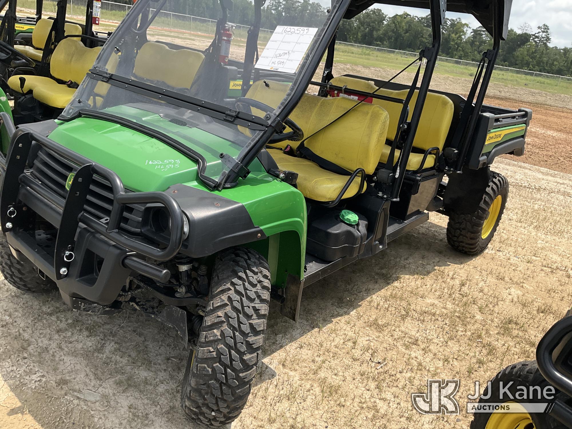 Photo of a 2022 John Deere Gator XUV855MS4