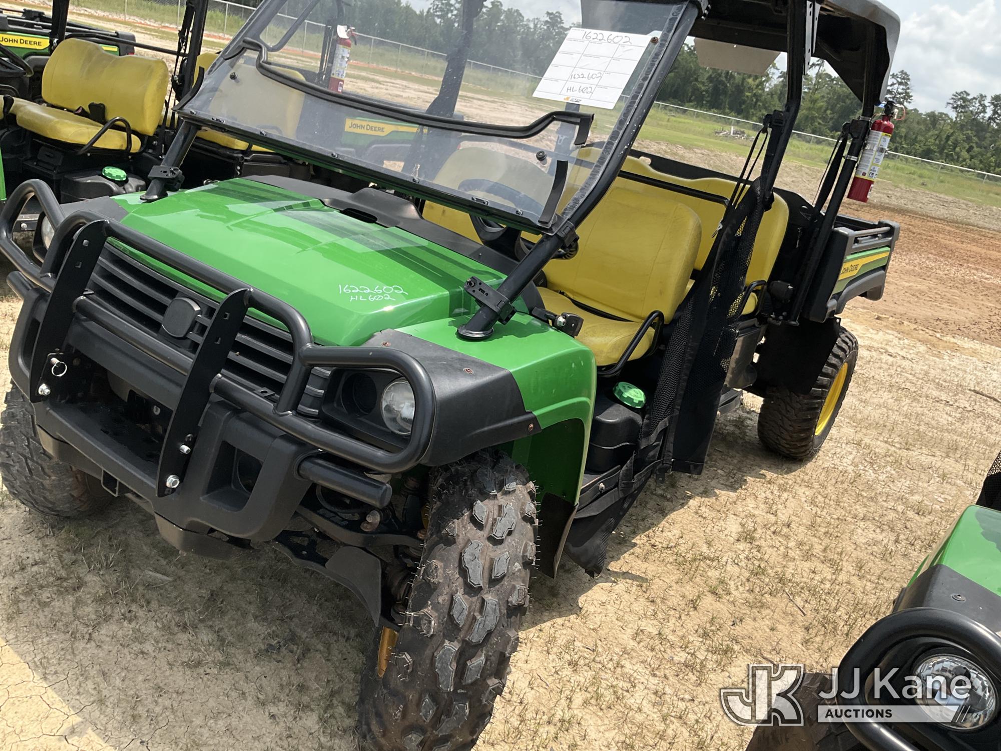 Photo of a 2022 John Deere XUV855MS4