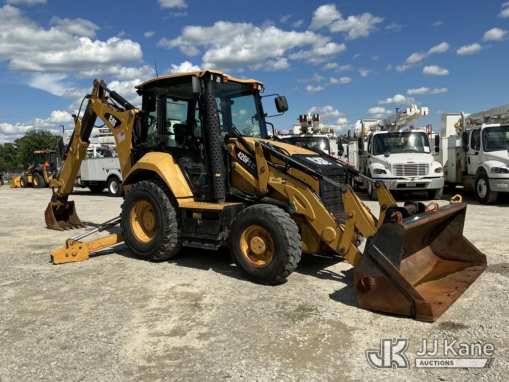 Photo of a 2017 Caterpillar 420F2 IT 4x4
