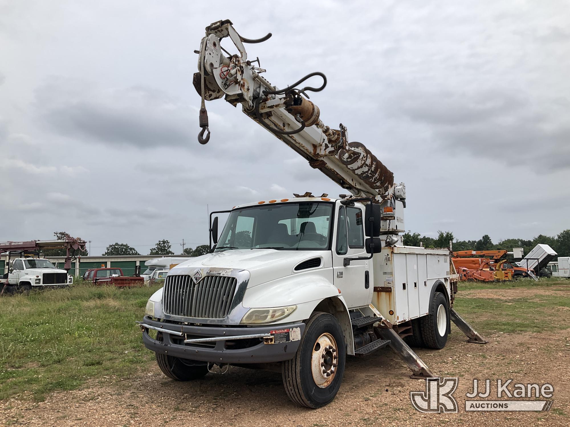 Photo of a 2004 International 4300