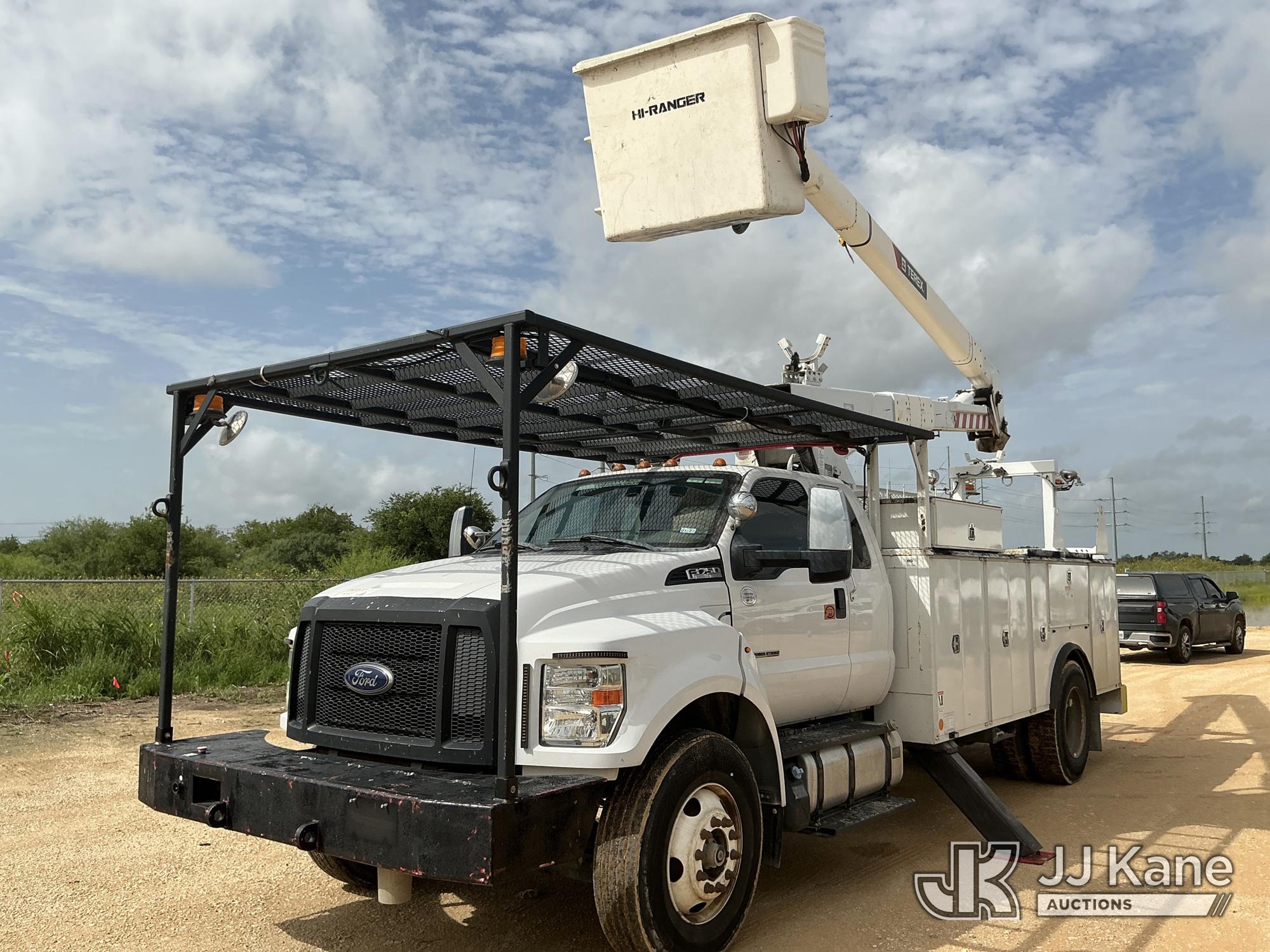 Photo of a 2017 Ford F-750