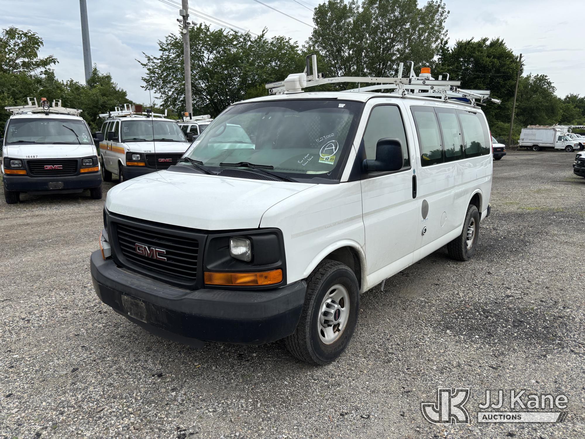2015 GMC Savana Cargo Van