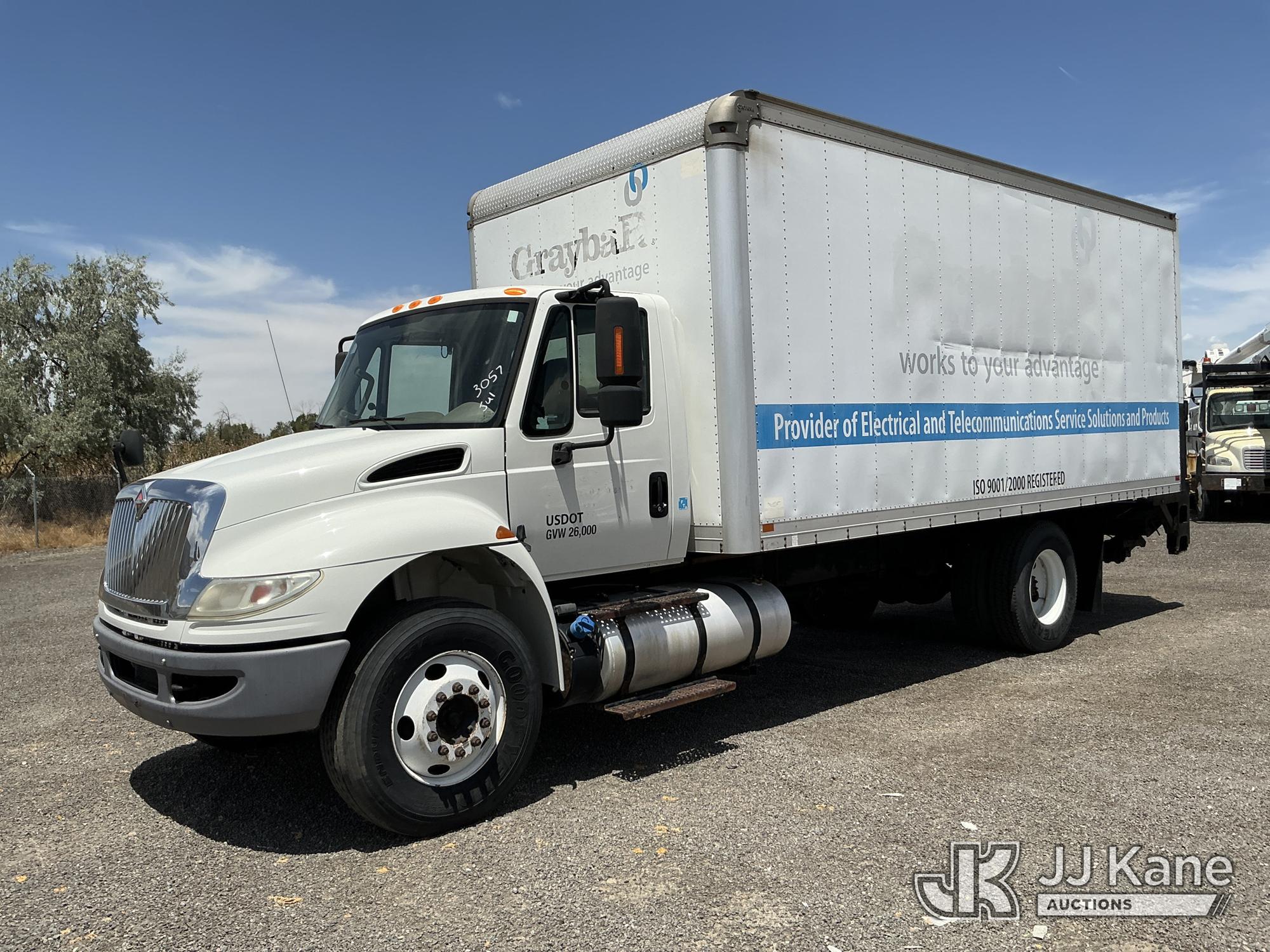 Photo of a 2016 International DuraStar 4300