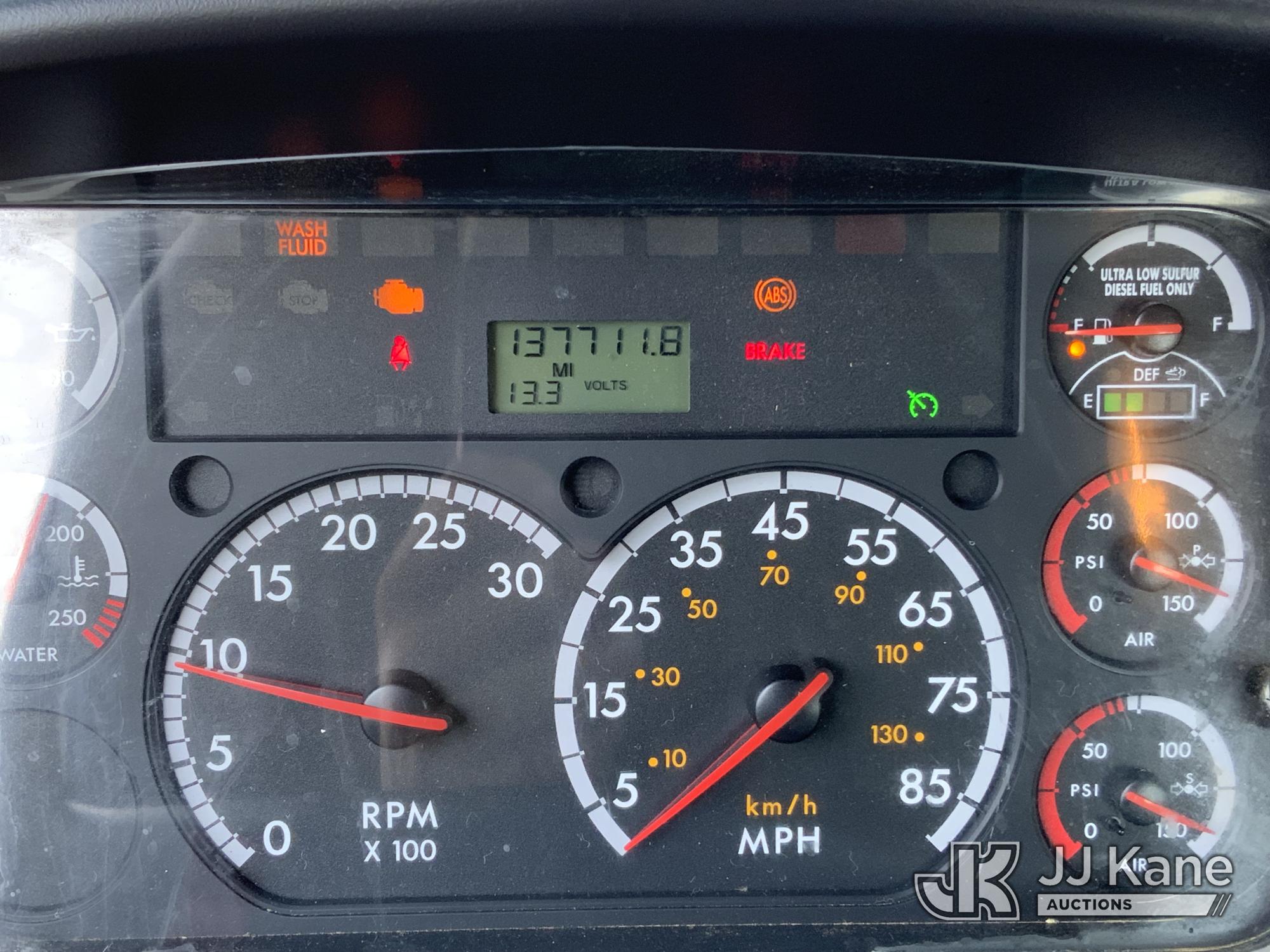 2015 Freightliner M2 106