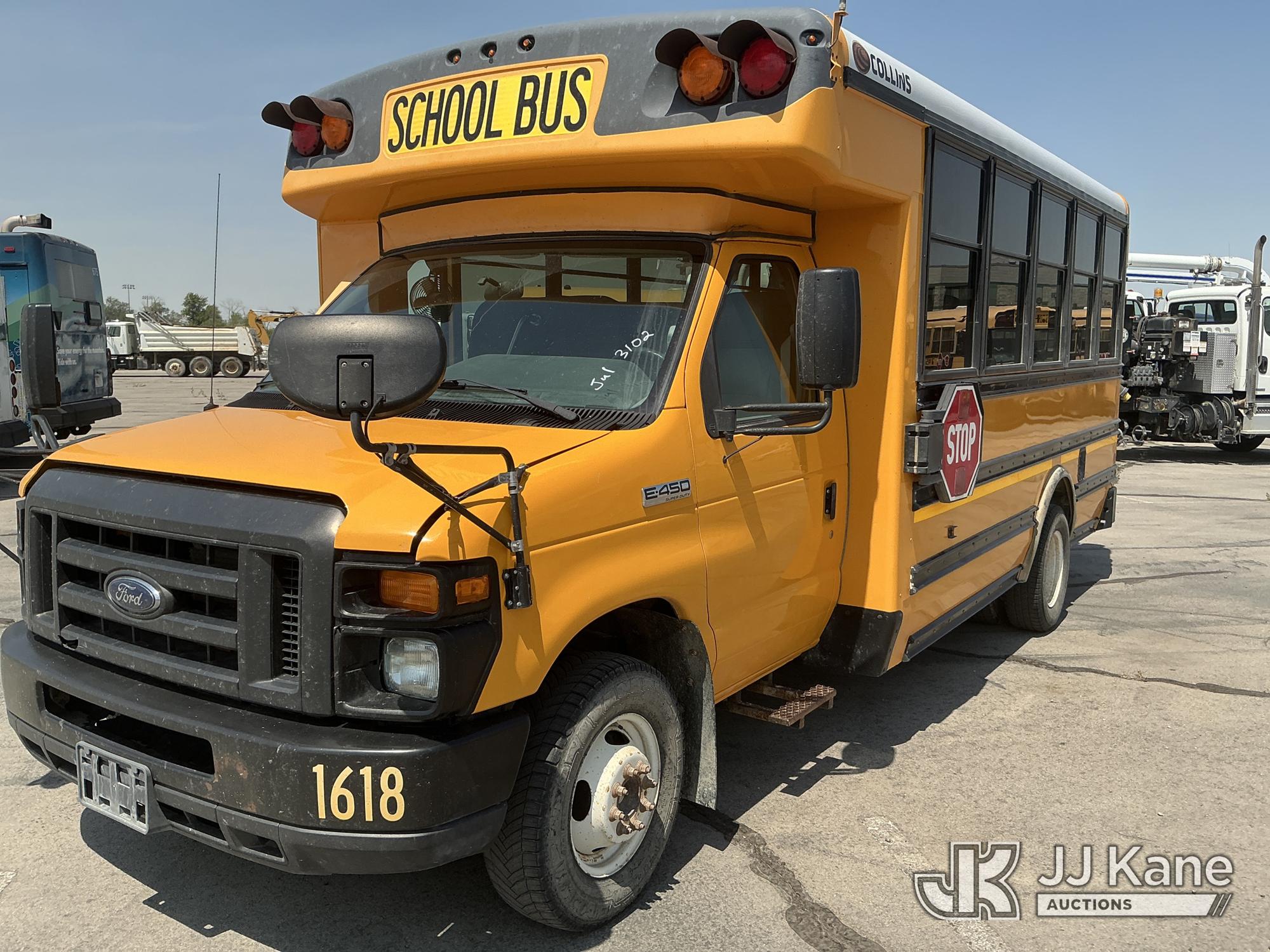 Photo of a 2016 Ford E450