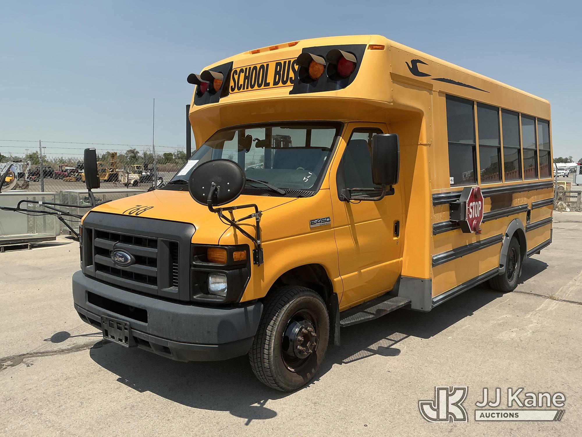 Photo of a 2013 Ford E450
