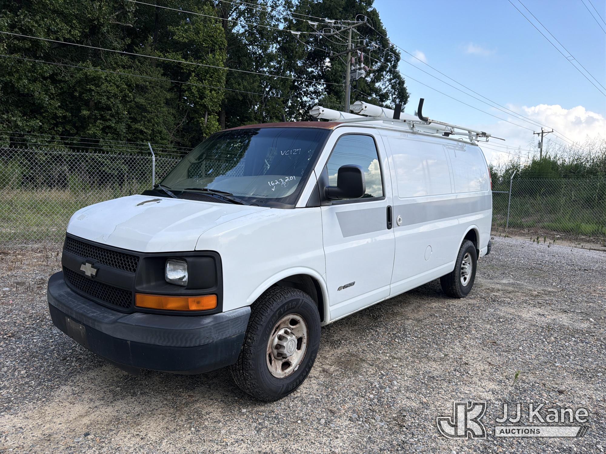 Photo of a 2006 Chevrolet Express G2500