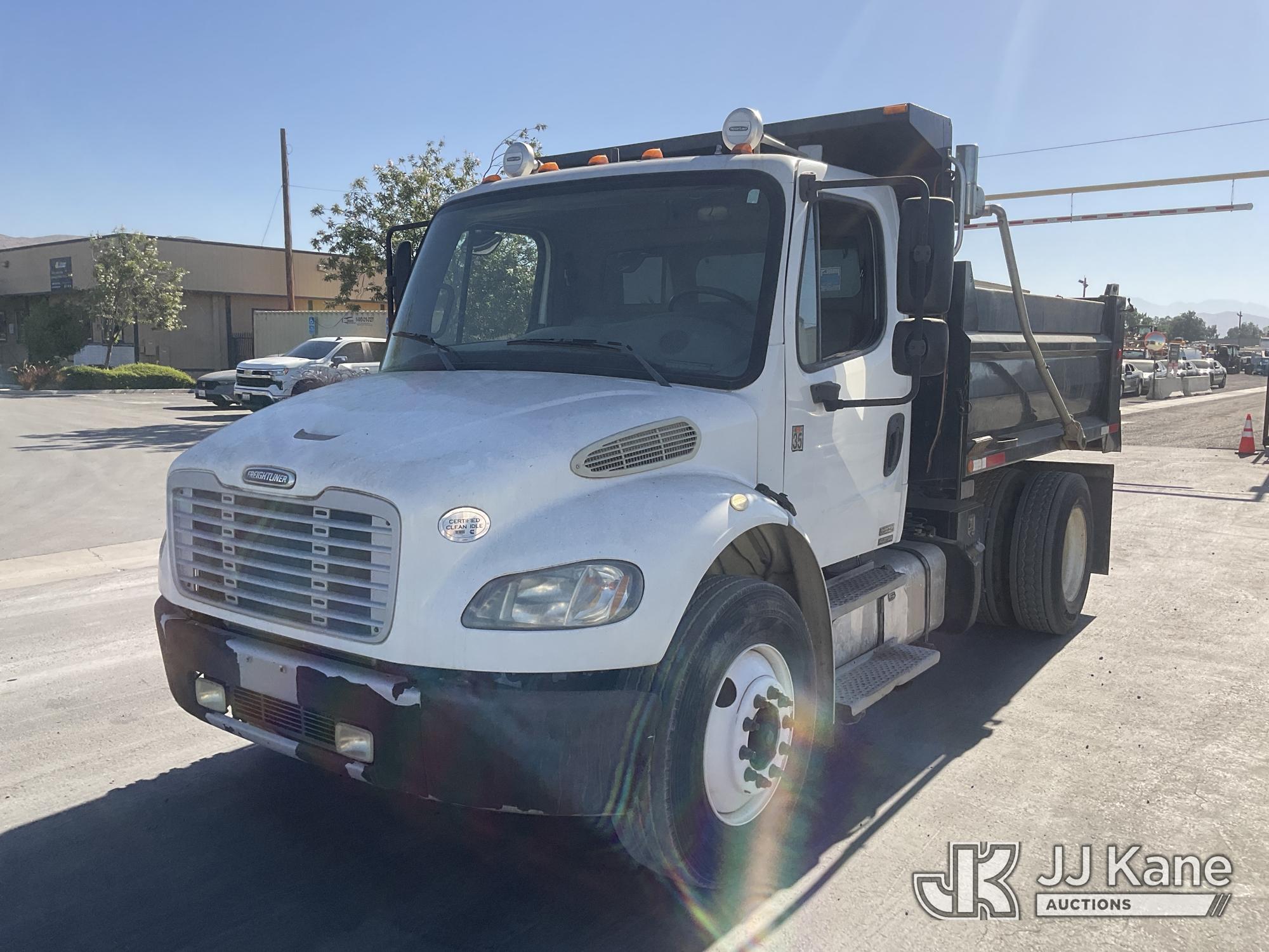 Photo of a 2011 Freightliner M2 106