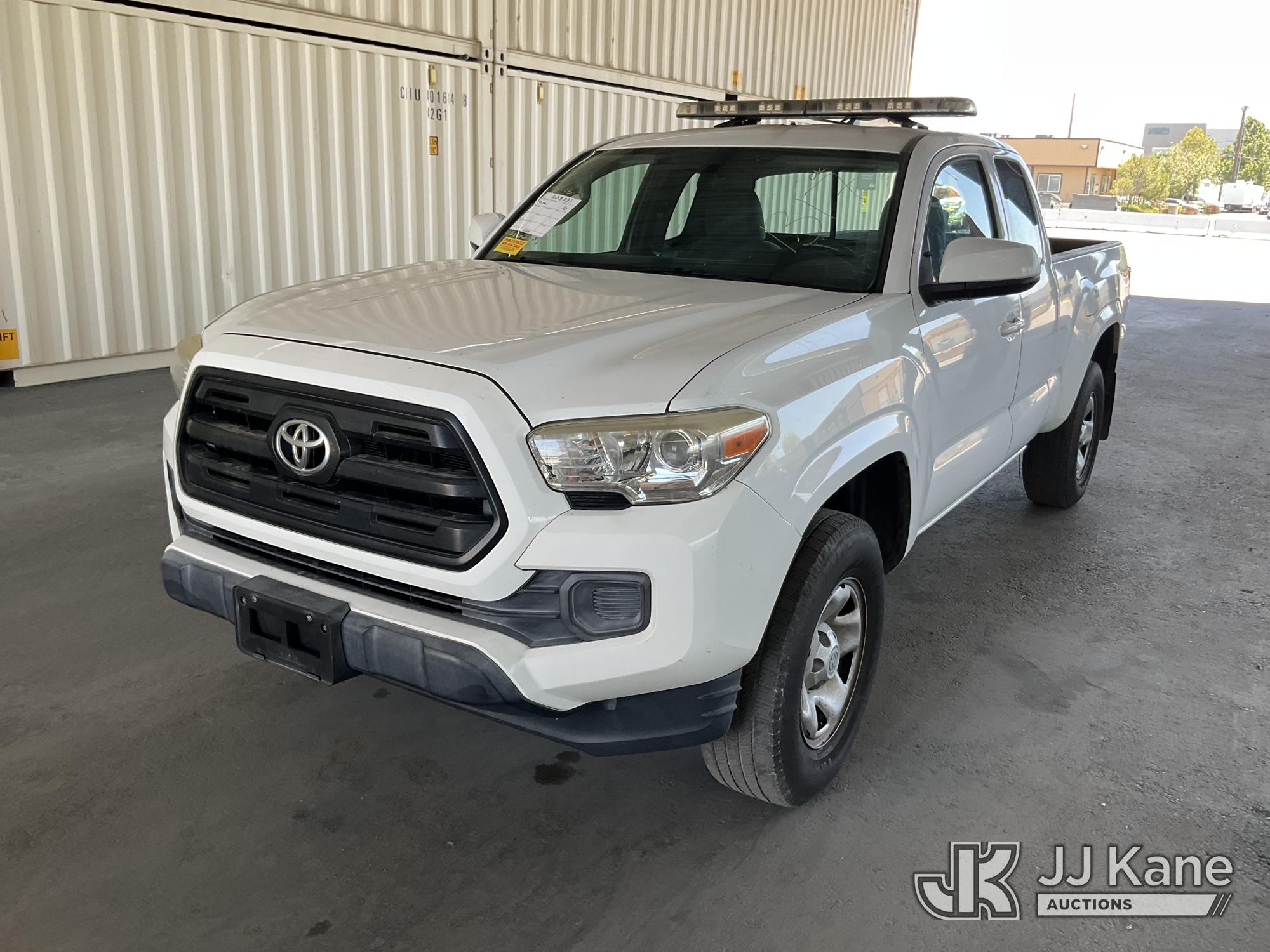 Photo of a 2016 Toyota Tacoma