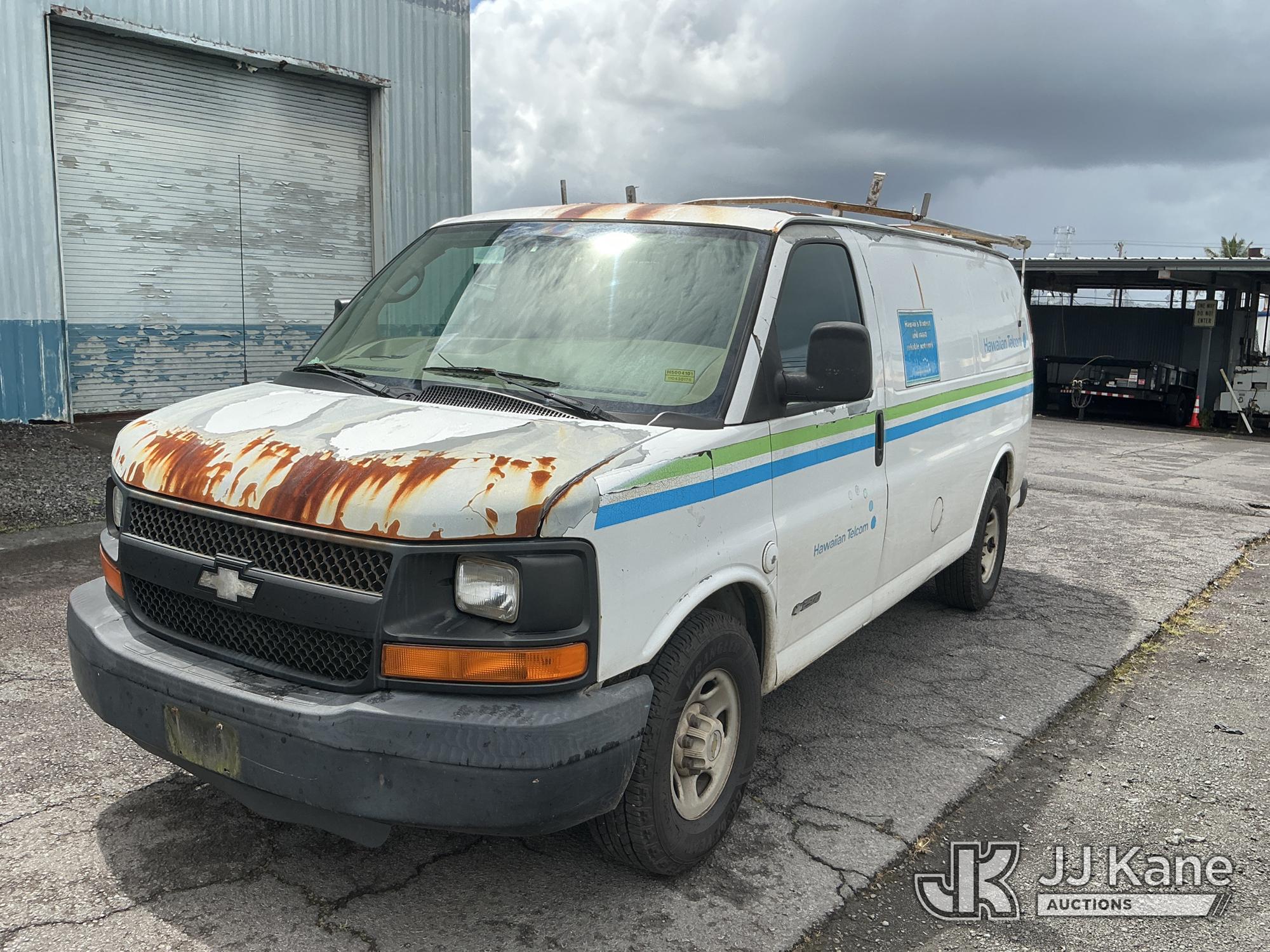 Photo of a 2004 Chevrolet Express G2500
