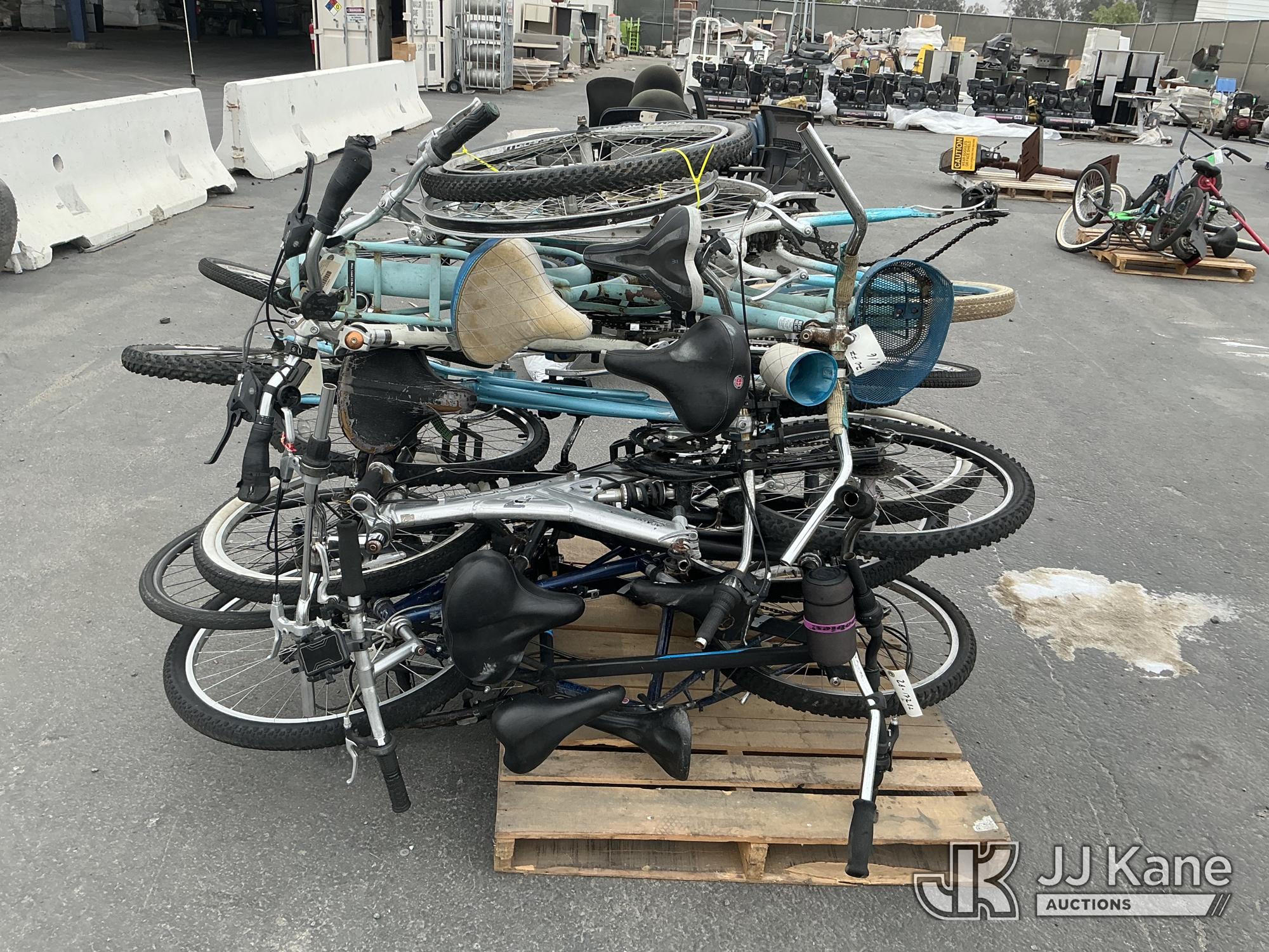(1 Pallet) Bicycles (Used) NOTE: This unit is being sold AS IS/WHERE IS via Timed Auction and is located in Jurupa Valley