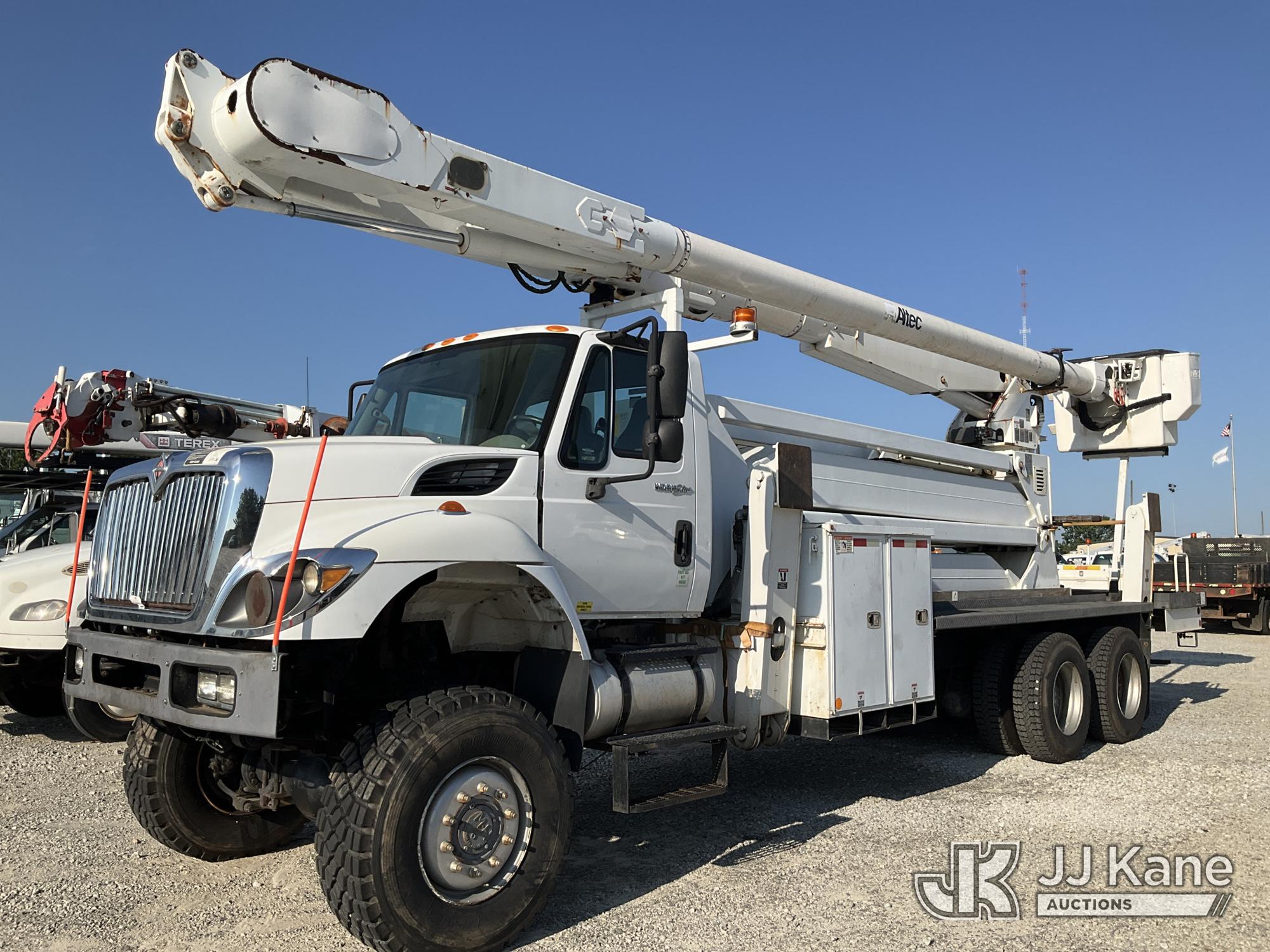 Photo of a 2014 International 7400