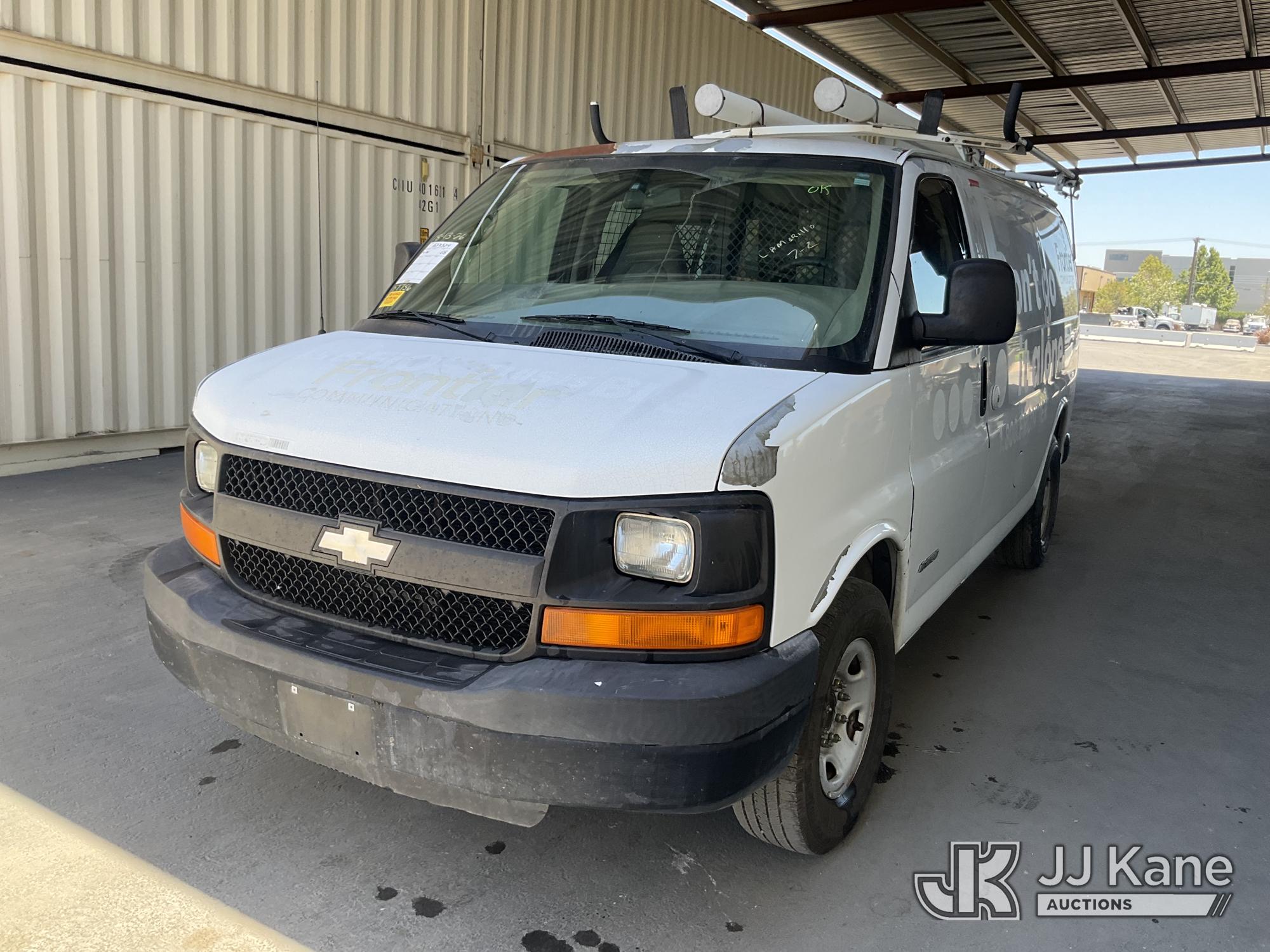 Photo of a 2005 Chevrolet Express 2500
