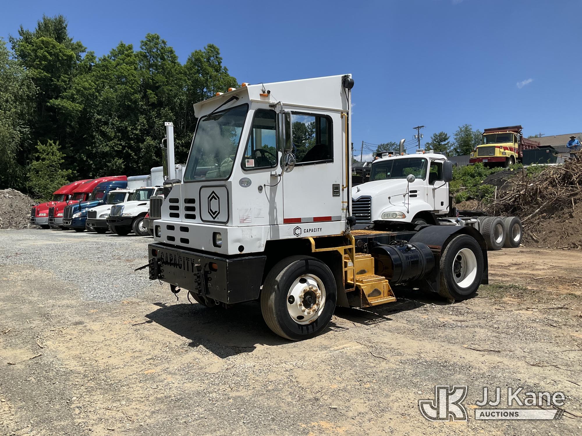 2014 Capacity Trucks TJ5000 Yard Switcher/Trailer Jockey Tractor