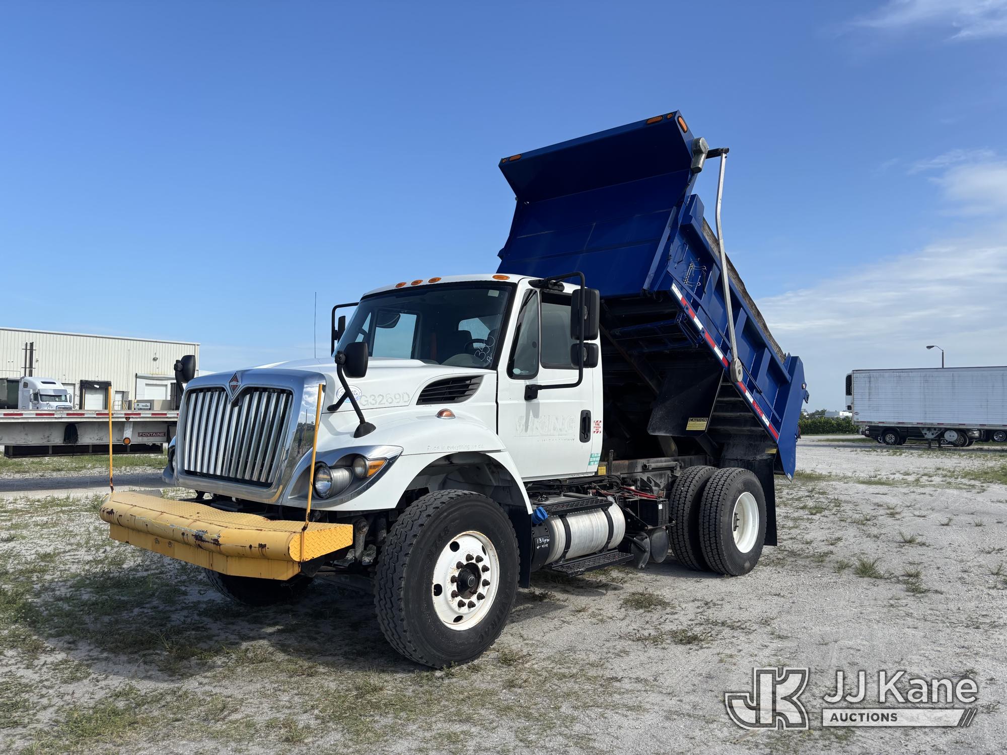 Photo of a 2016 International 7300