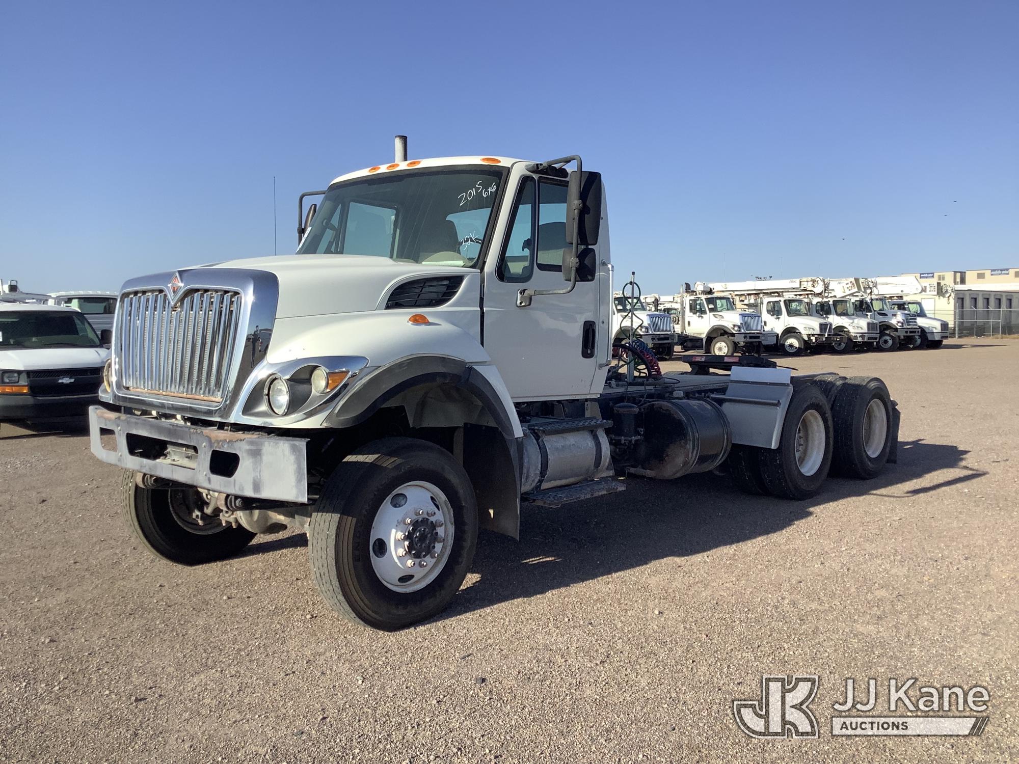 Photo of 2015 International 7400