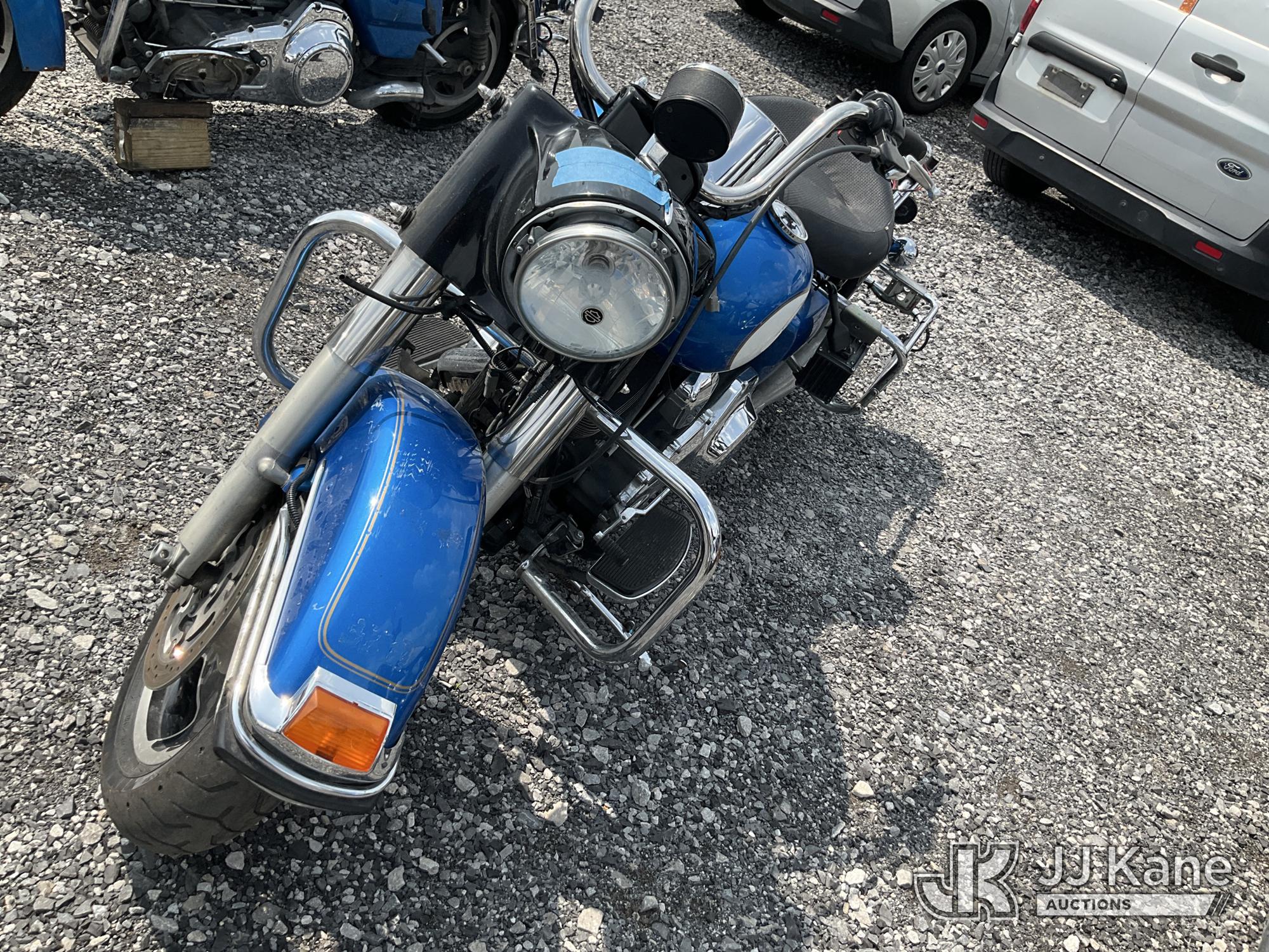 2013 Harley-Davidson FLHP Motorcycle