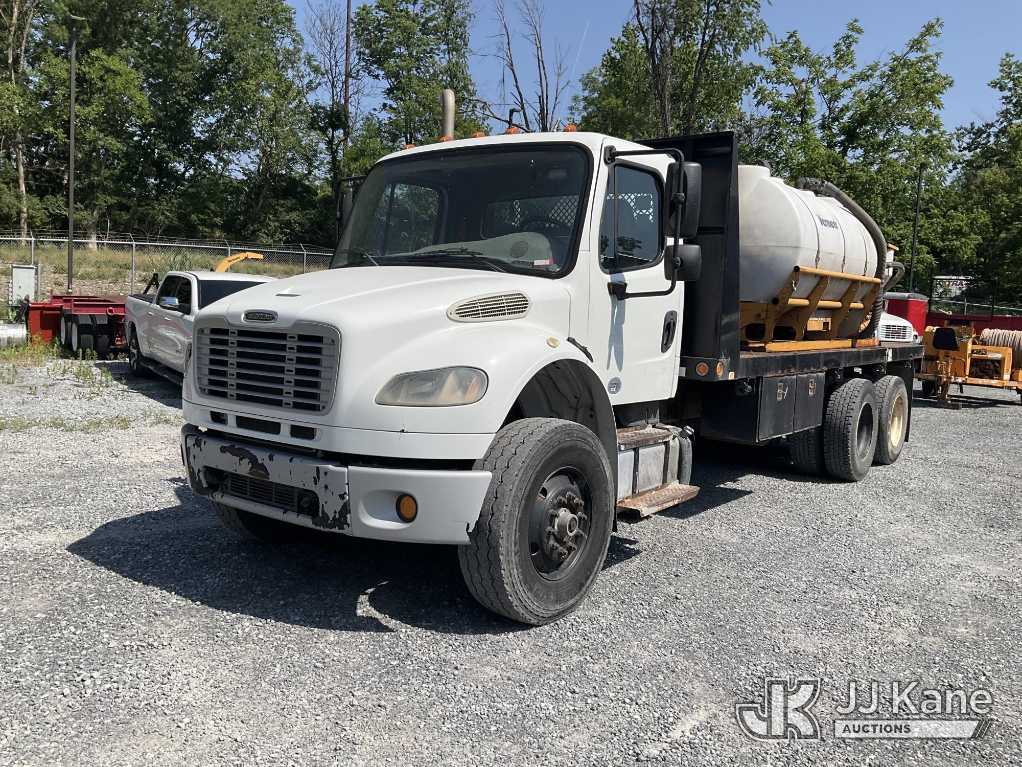 Photo of a 2013 Freightliner M2 106 6x4