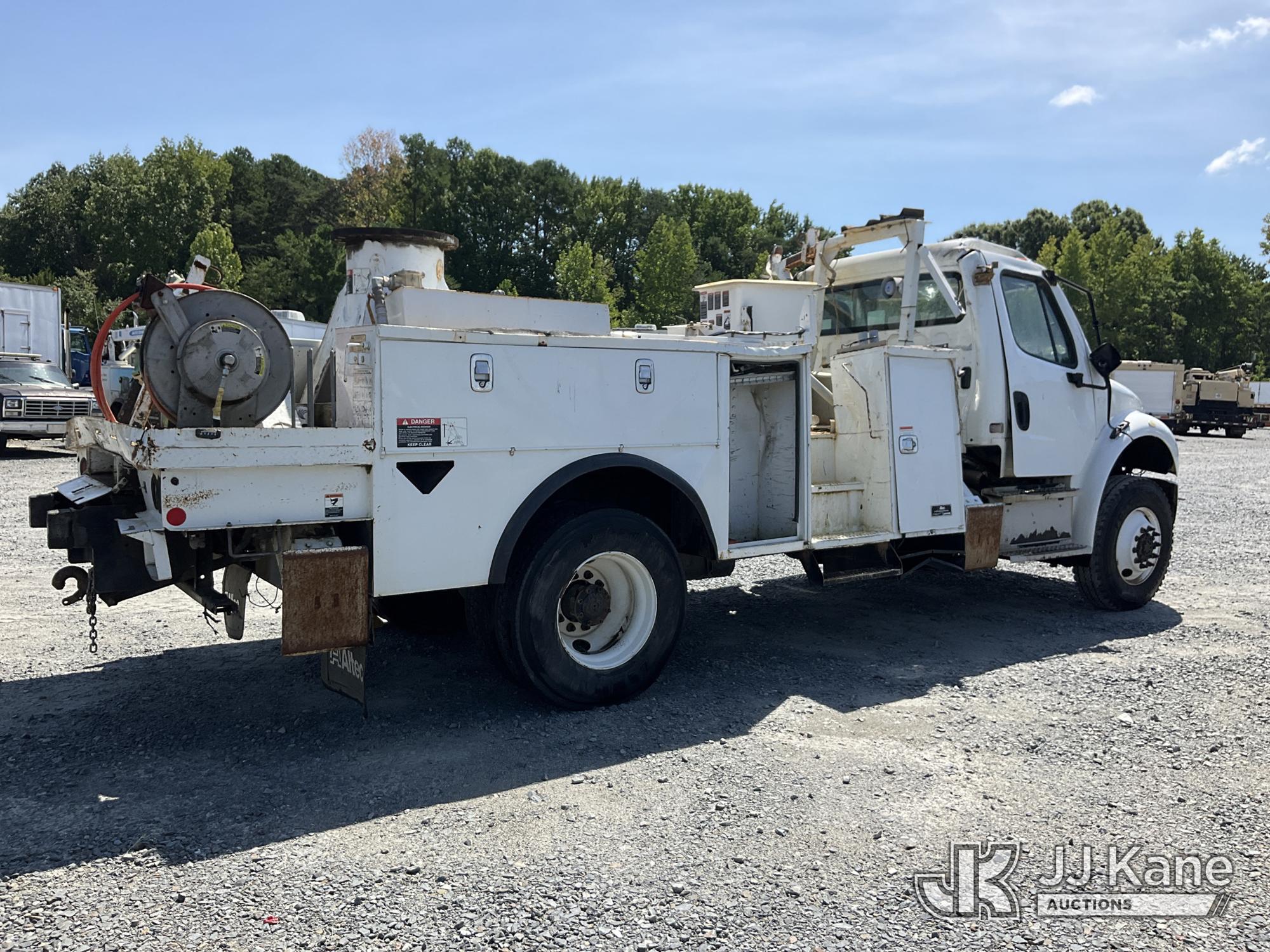 2017 Freightliner M2 106 4x4